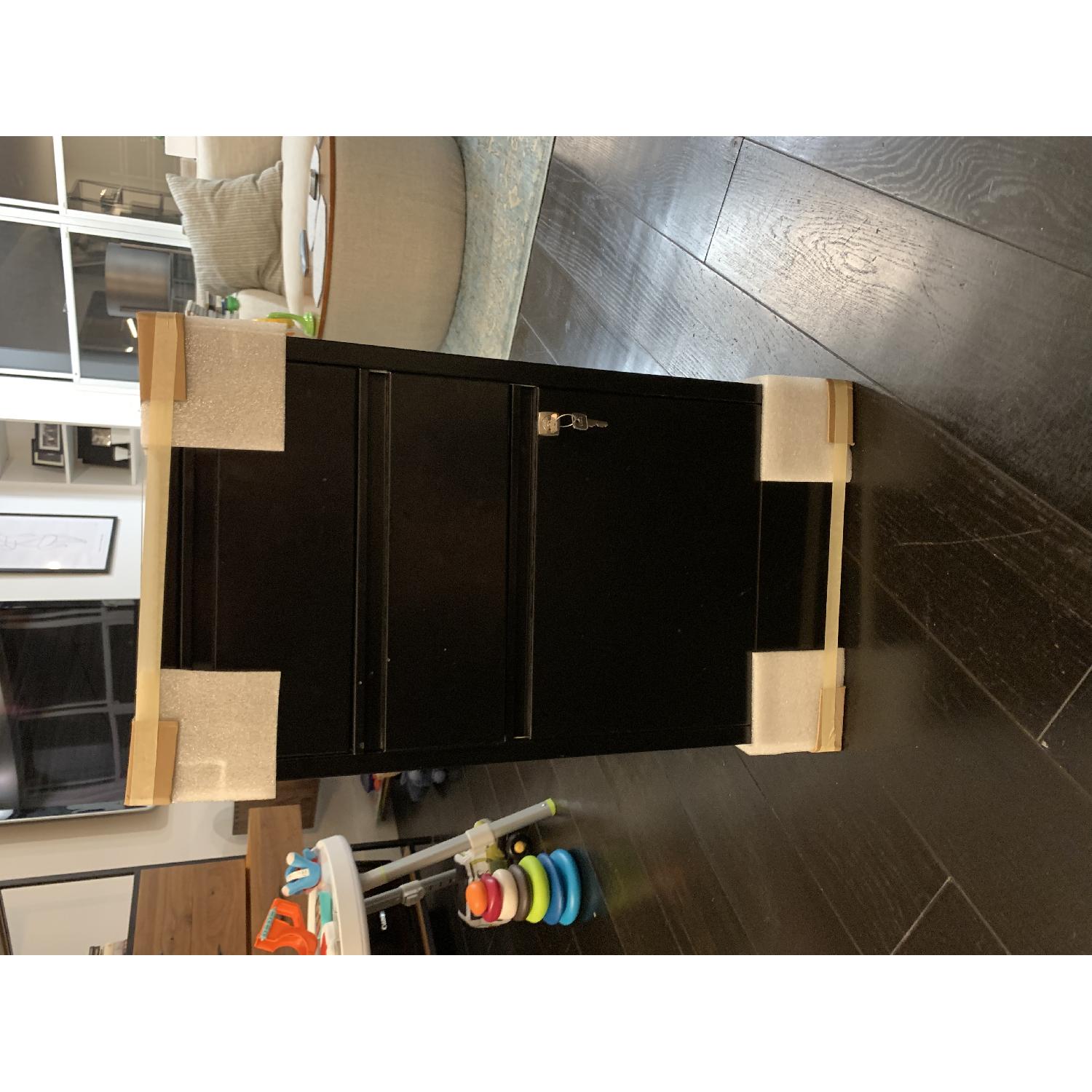 Bisley 3-Drawers Locking Office Filing Cabinet - image-5