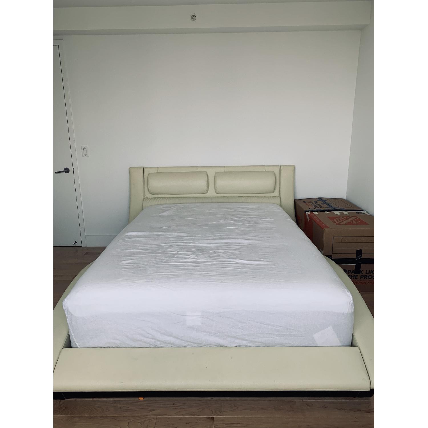 Matisse Company Contemporary Platform Bed - image-2