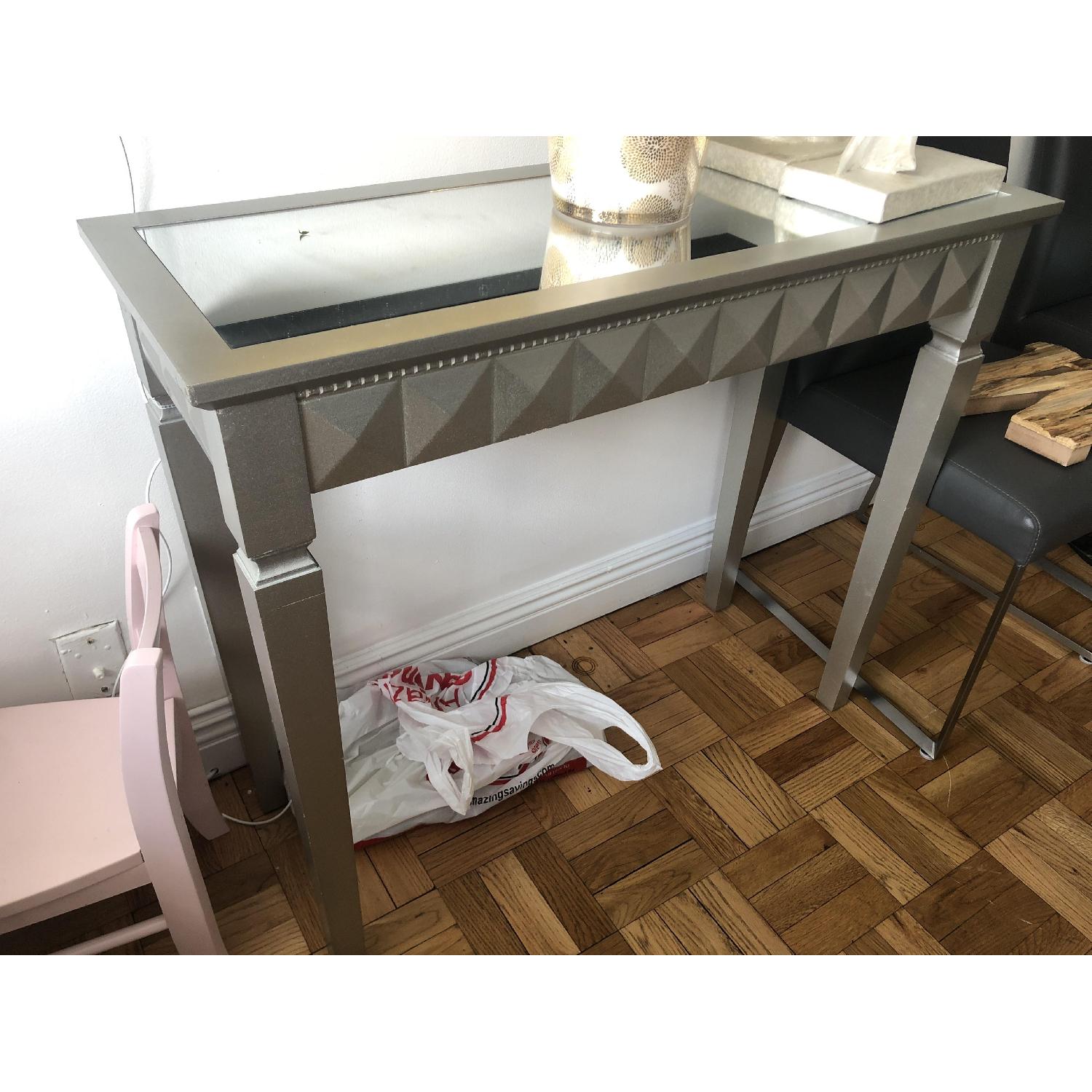 Grey Mirror Foyer Table Aptdeco