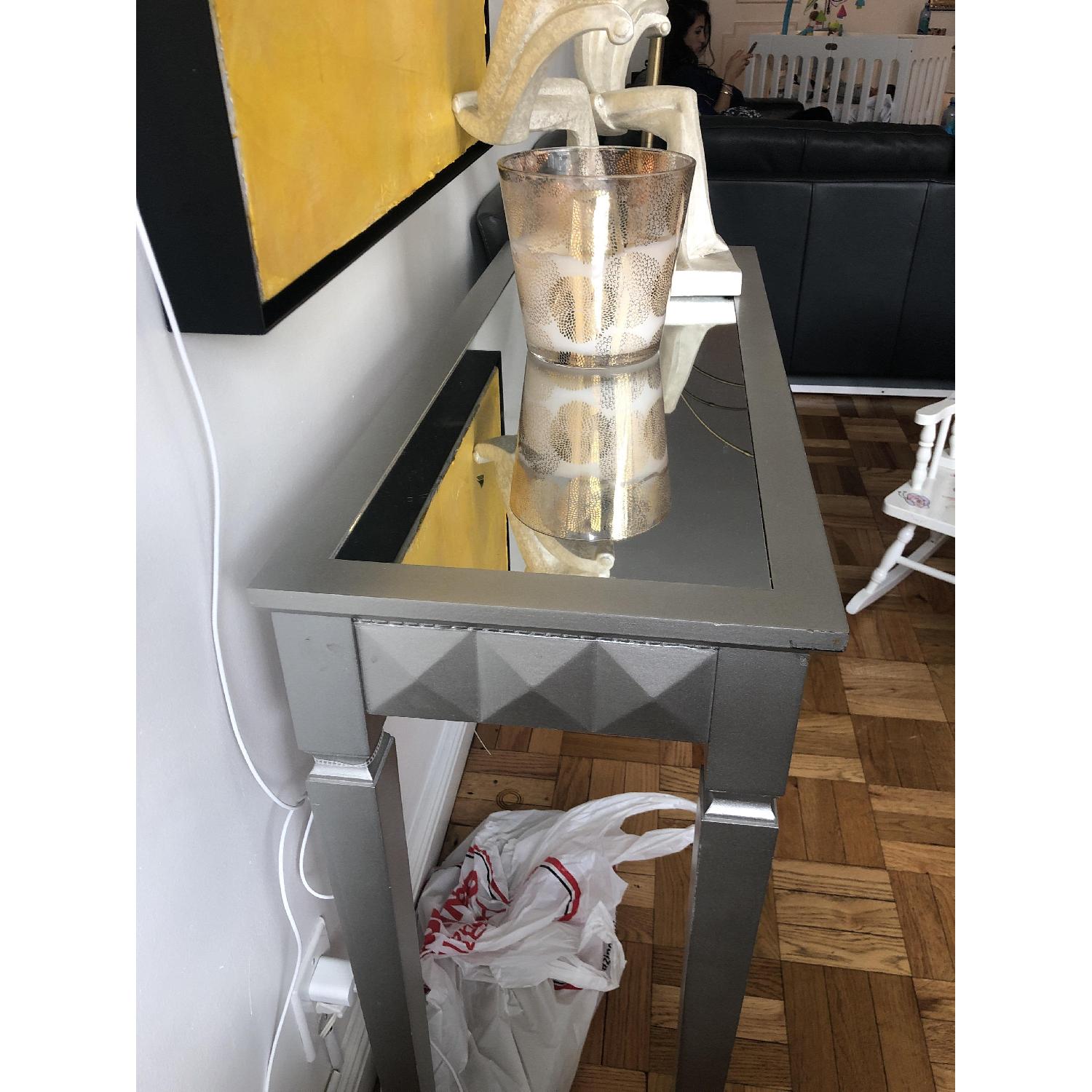 Grey Mirror Foyer Table Aptdeco