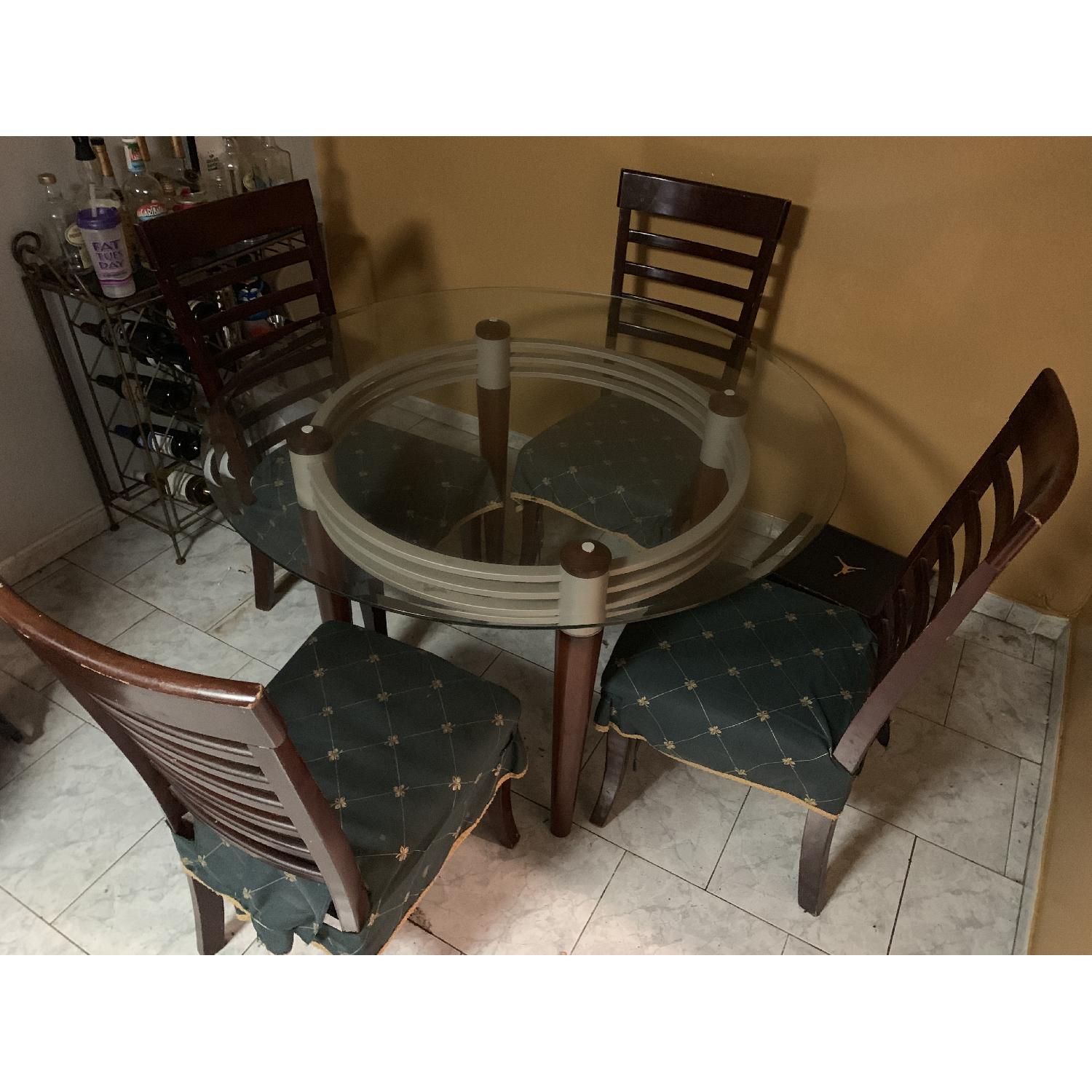 Round Glass Kitchen table w/ 5 Chairs - image-2