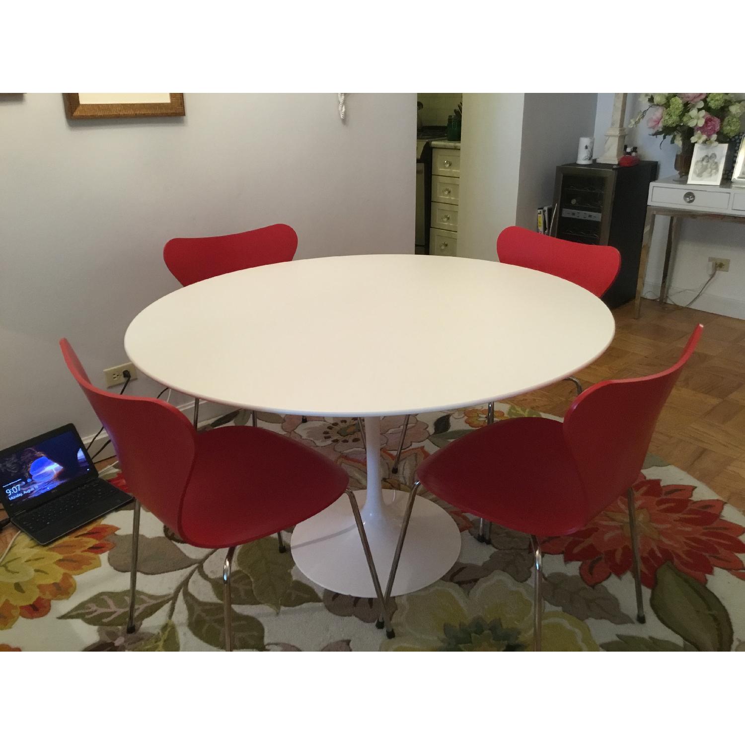 Knoll Saarinen Round Dining Table - image-4