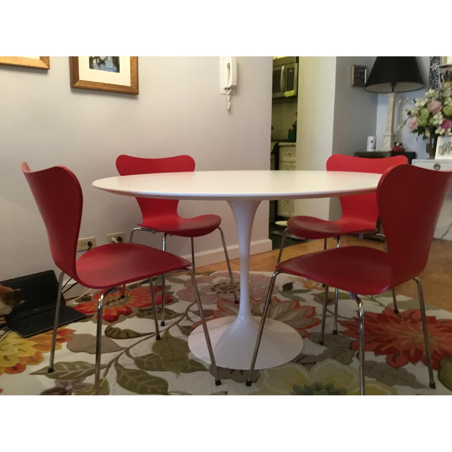 Knoll Saarinen Round Dining Table - image-5