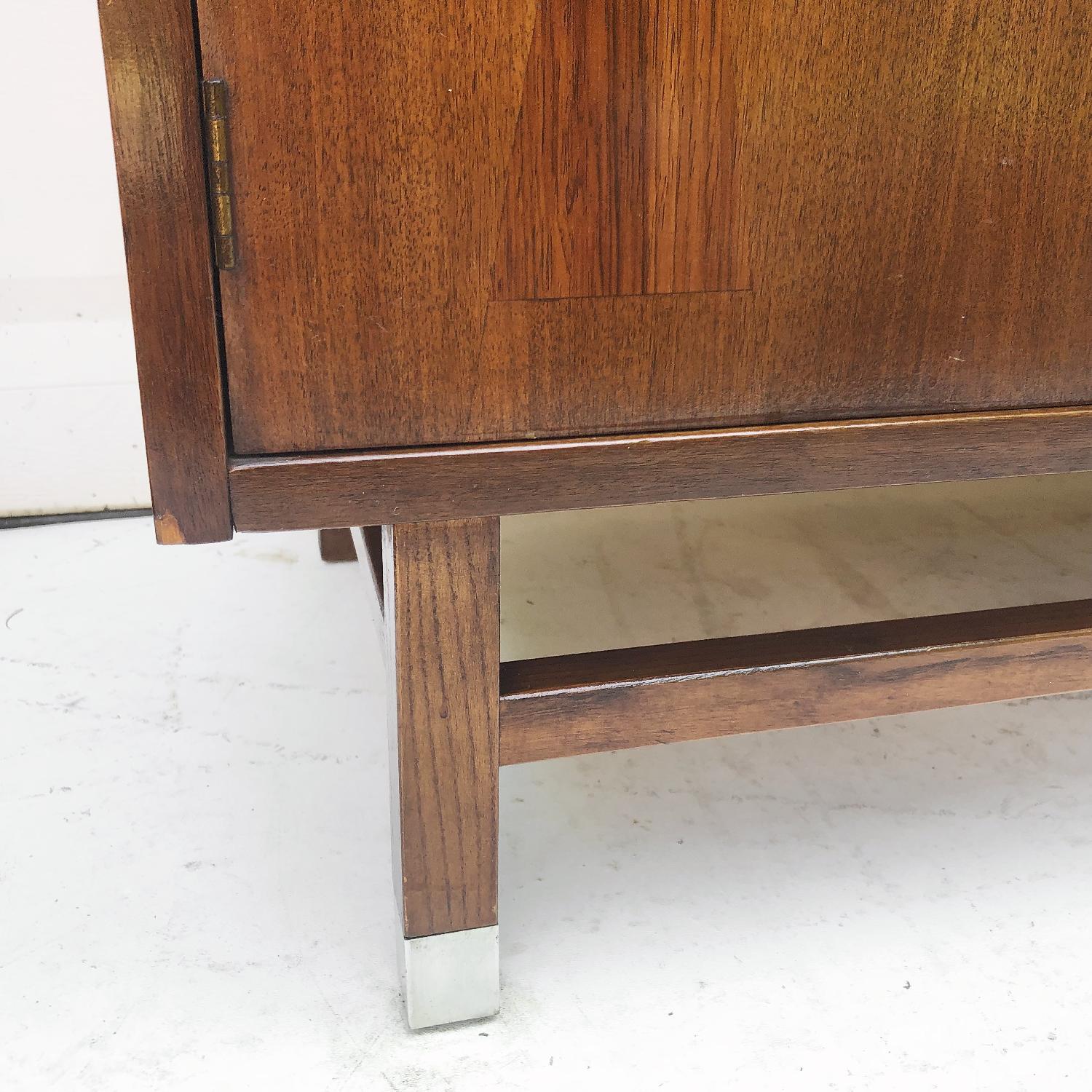 Stanley Furniture Mid-Century Breakfront w/ Hutch - image-9