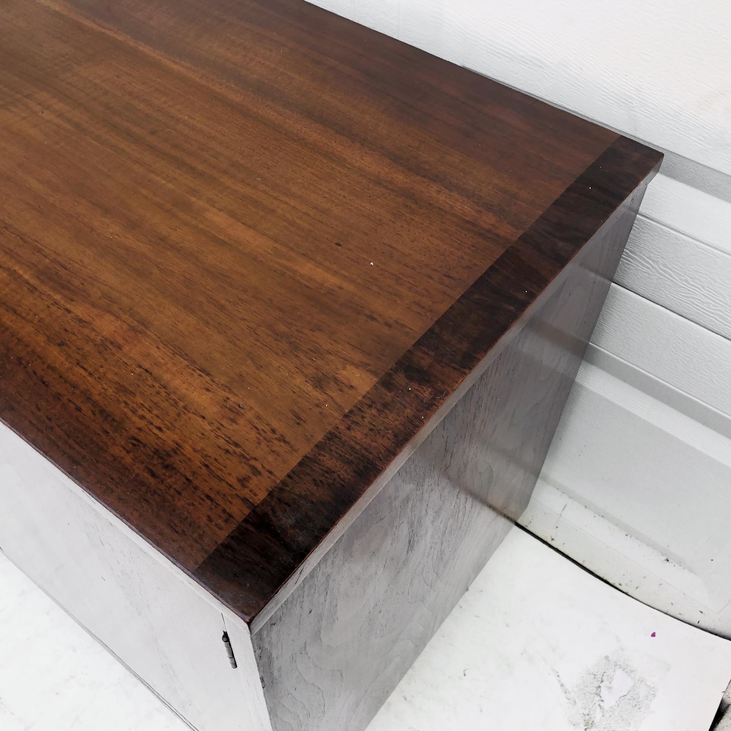 Stanley Furniture Mid-Century Breakfront w/ Hutch - image-14