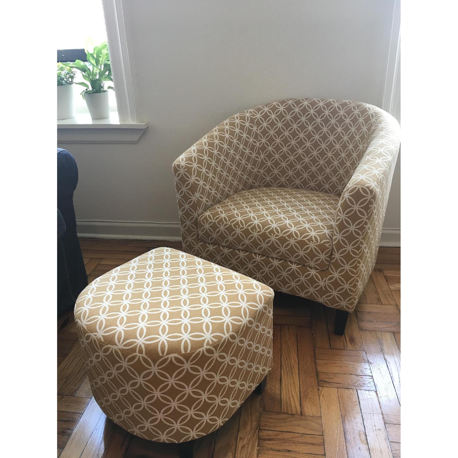 Red Barrel Studio Comfrey Barrel Chair & Ottoman - image-1