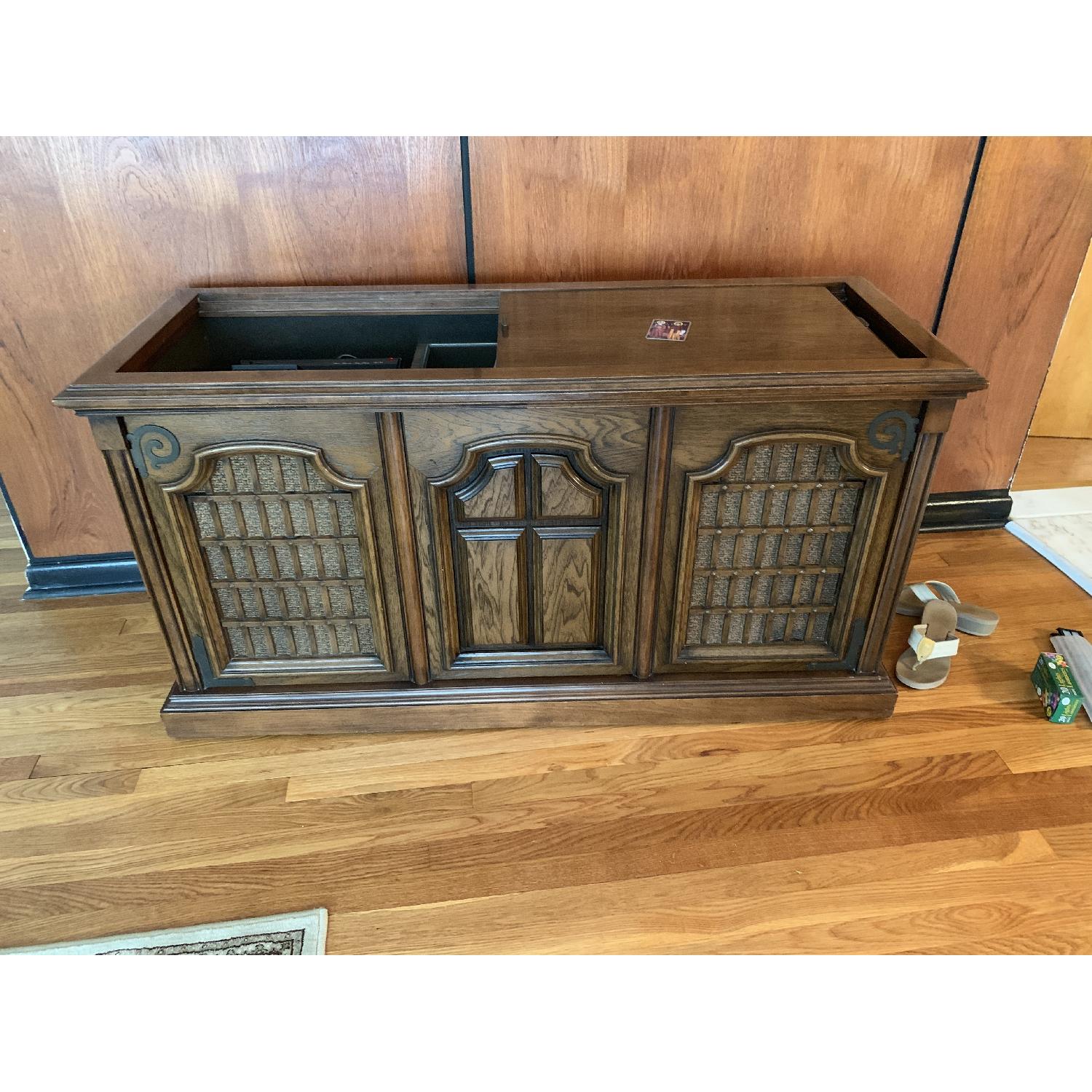 Vintage Magnavox Console circa 1972 - image-1