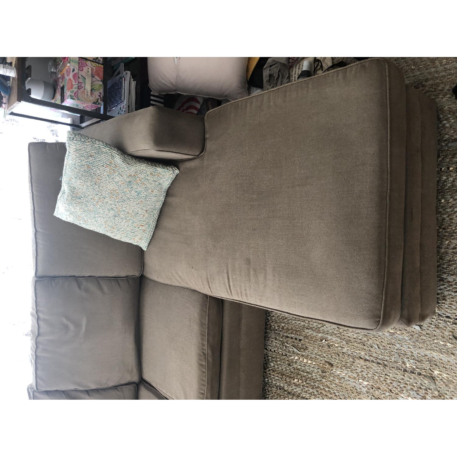 Jennifer Convertibles Sectional Sofa w/ Chaise AptDeco