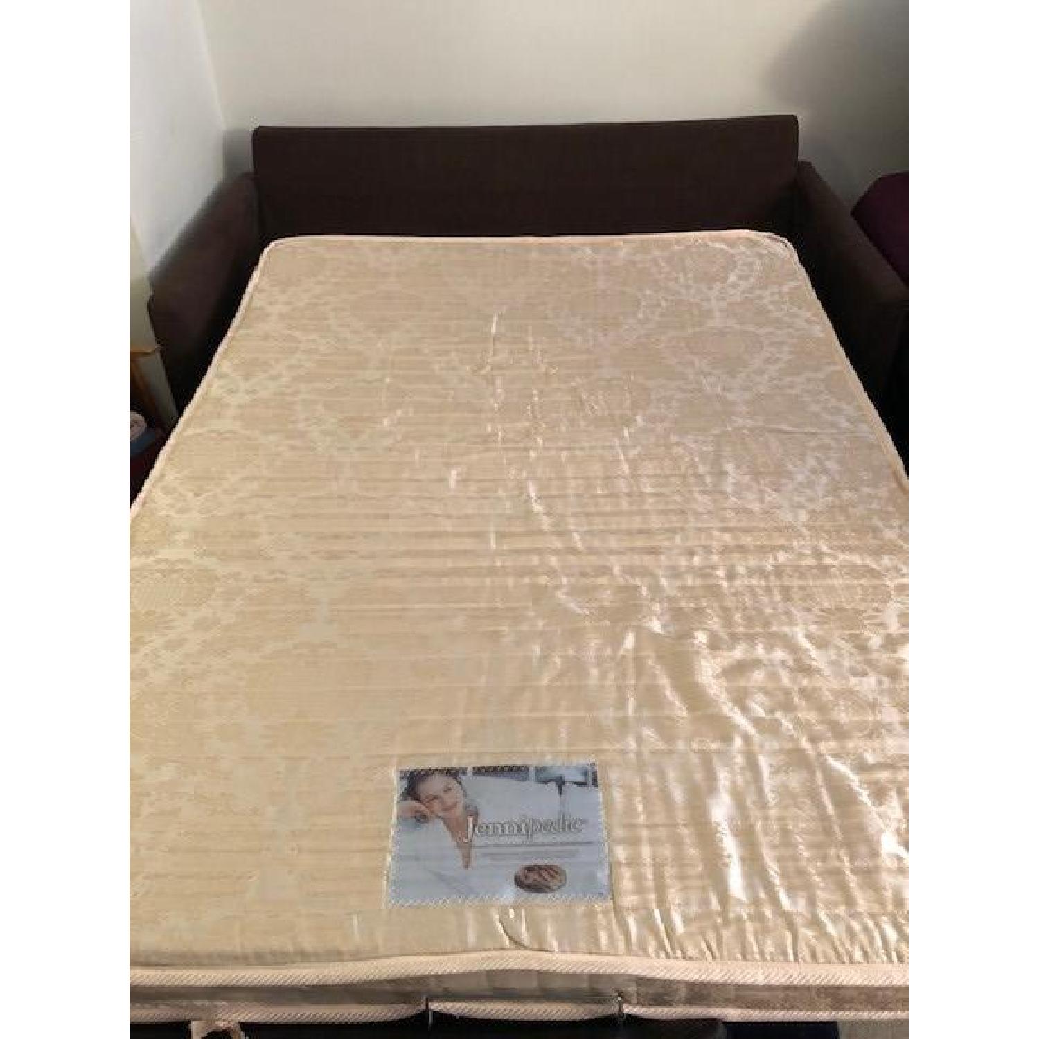 Loveseat with sleeper pull-out - image-8