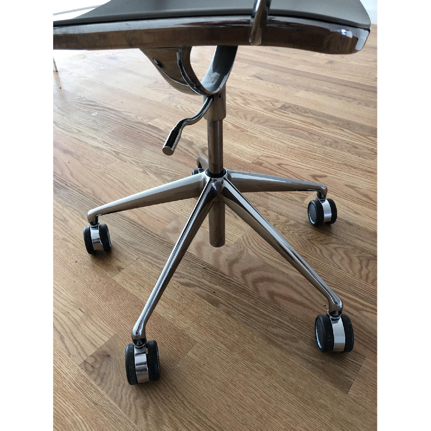 Gas Task / Office Armchair Designed - image-2