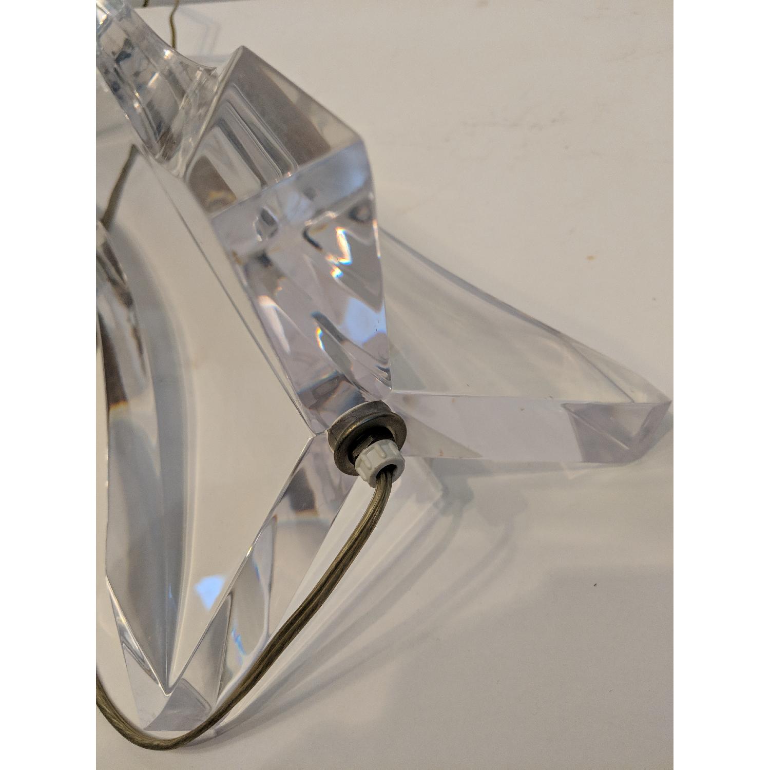 1980s Modern Large Lucite Lamp - image-7