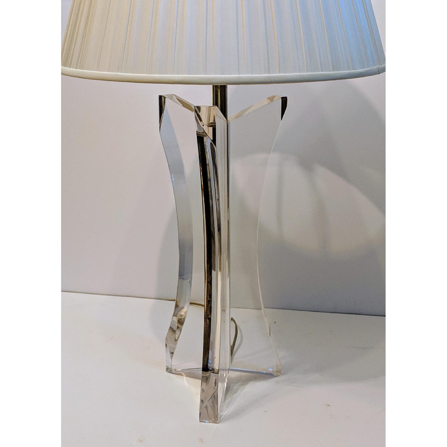1980s Modern Large Lucite Lamp - image-6