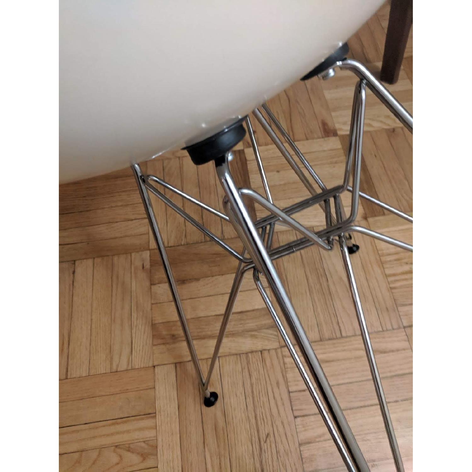 Eames Molded Fiberglass Wire Base Side Chair - image-6