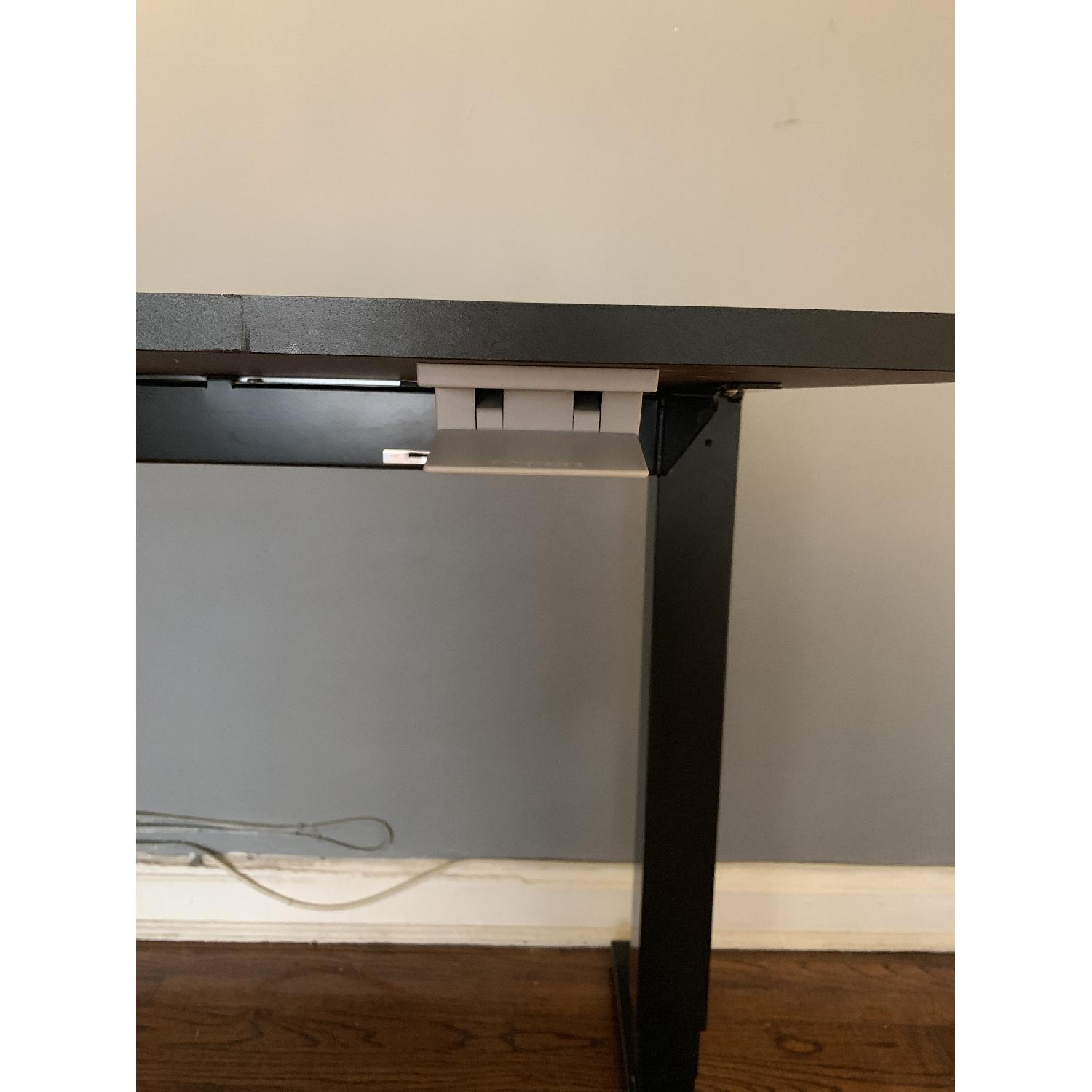 Humanscale Sit/Stand Floating Desk - image-5