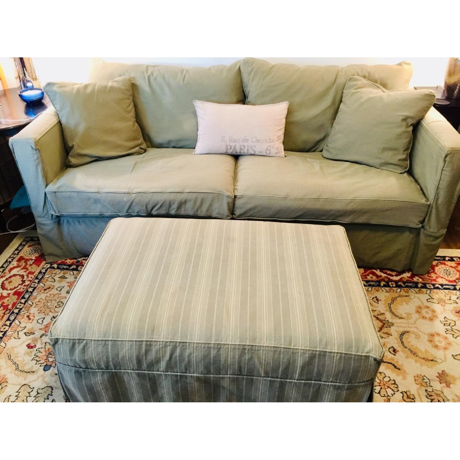 Crate Barrel Willow Modern Slipcover Sofa Ottoman For Sale