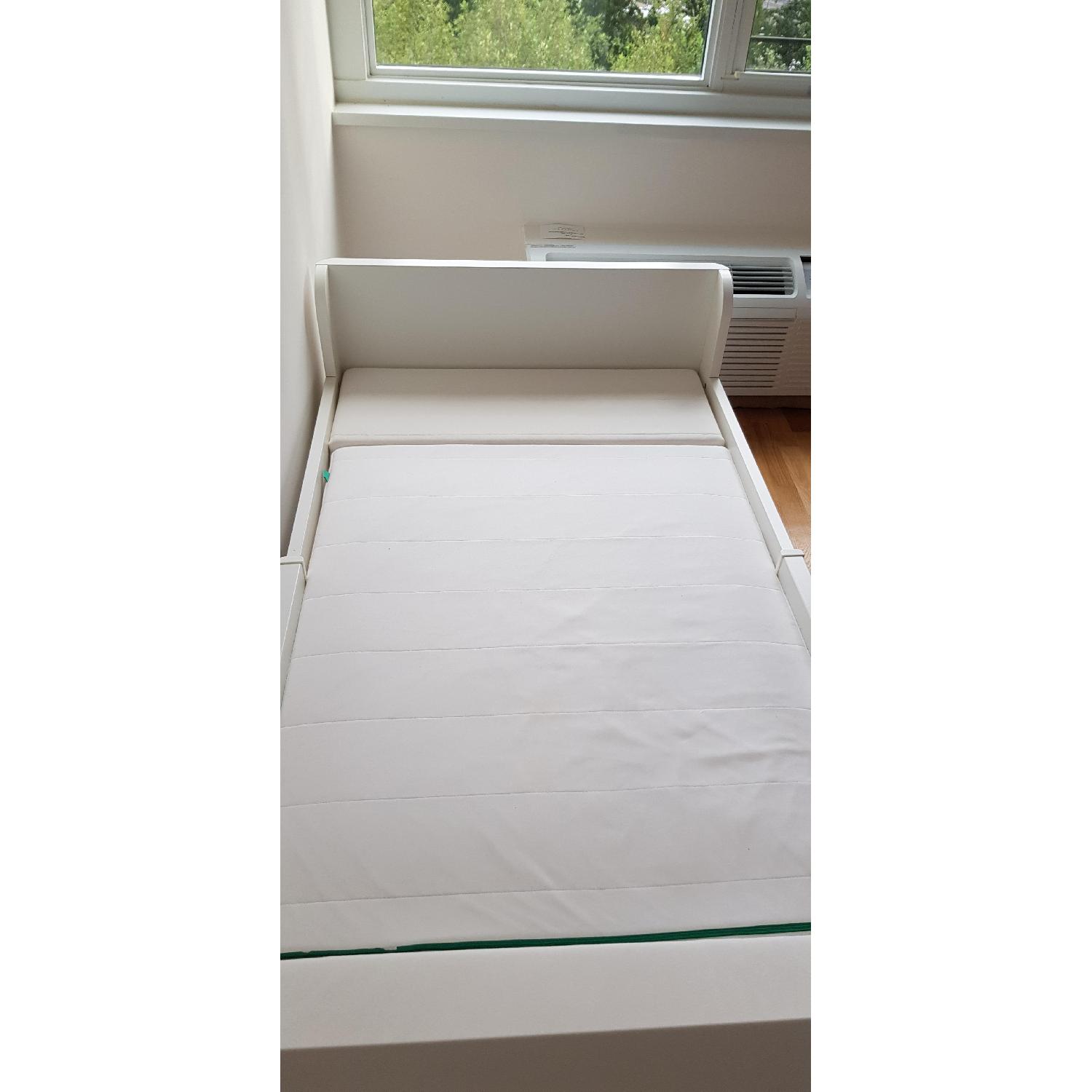 Ikea Busunge Extendable Children's bed - image-1