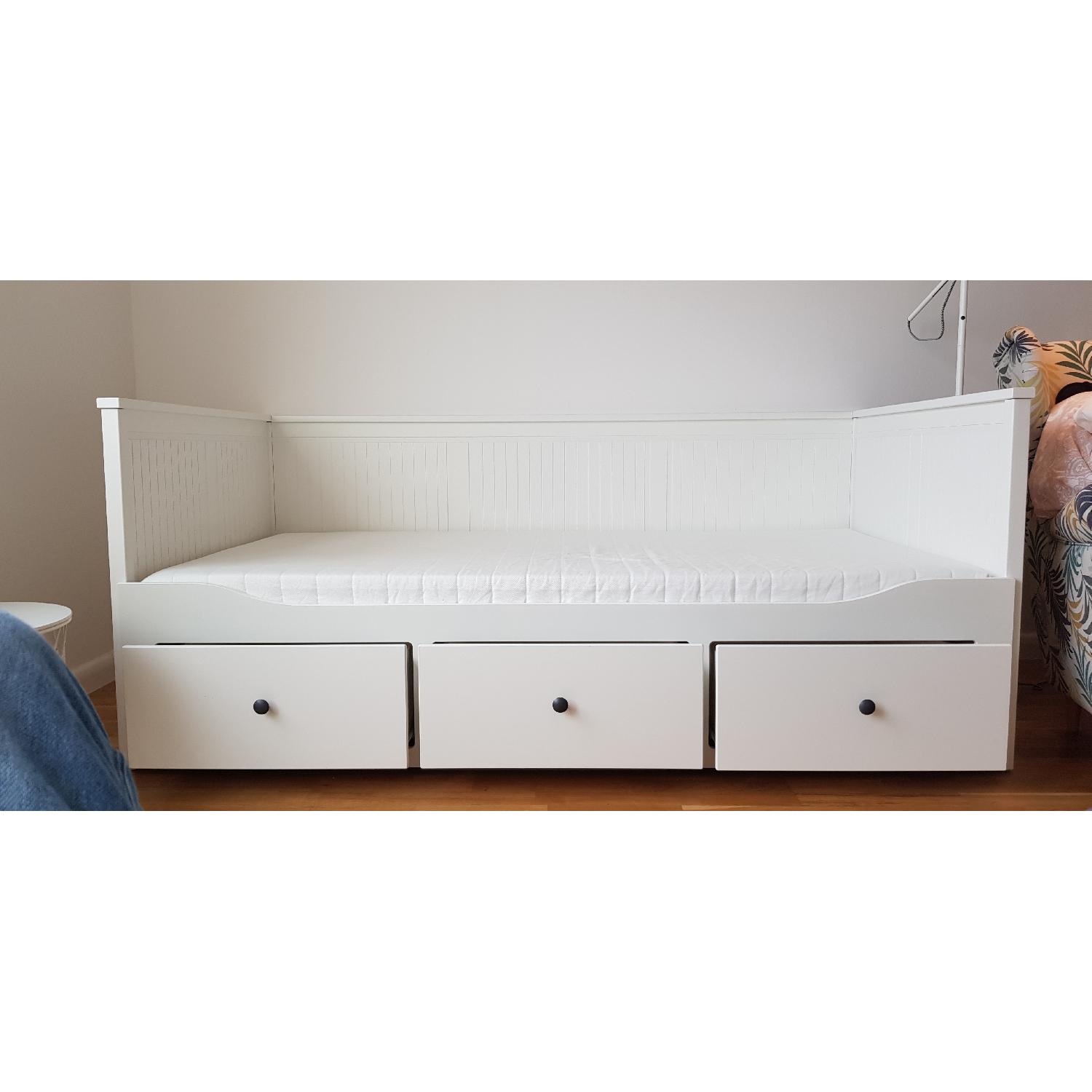 Ikea Hemnes Daybed W Storage Trundle Aptdeco