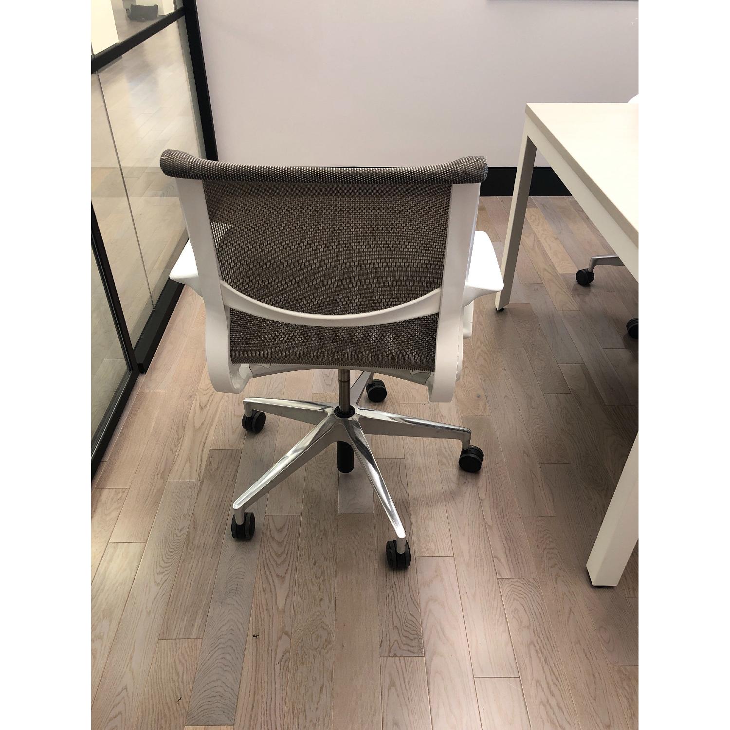 Herman Miller Setu Chair - image-3