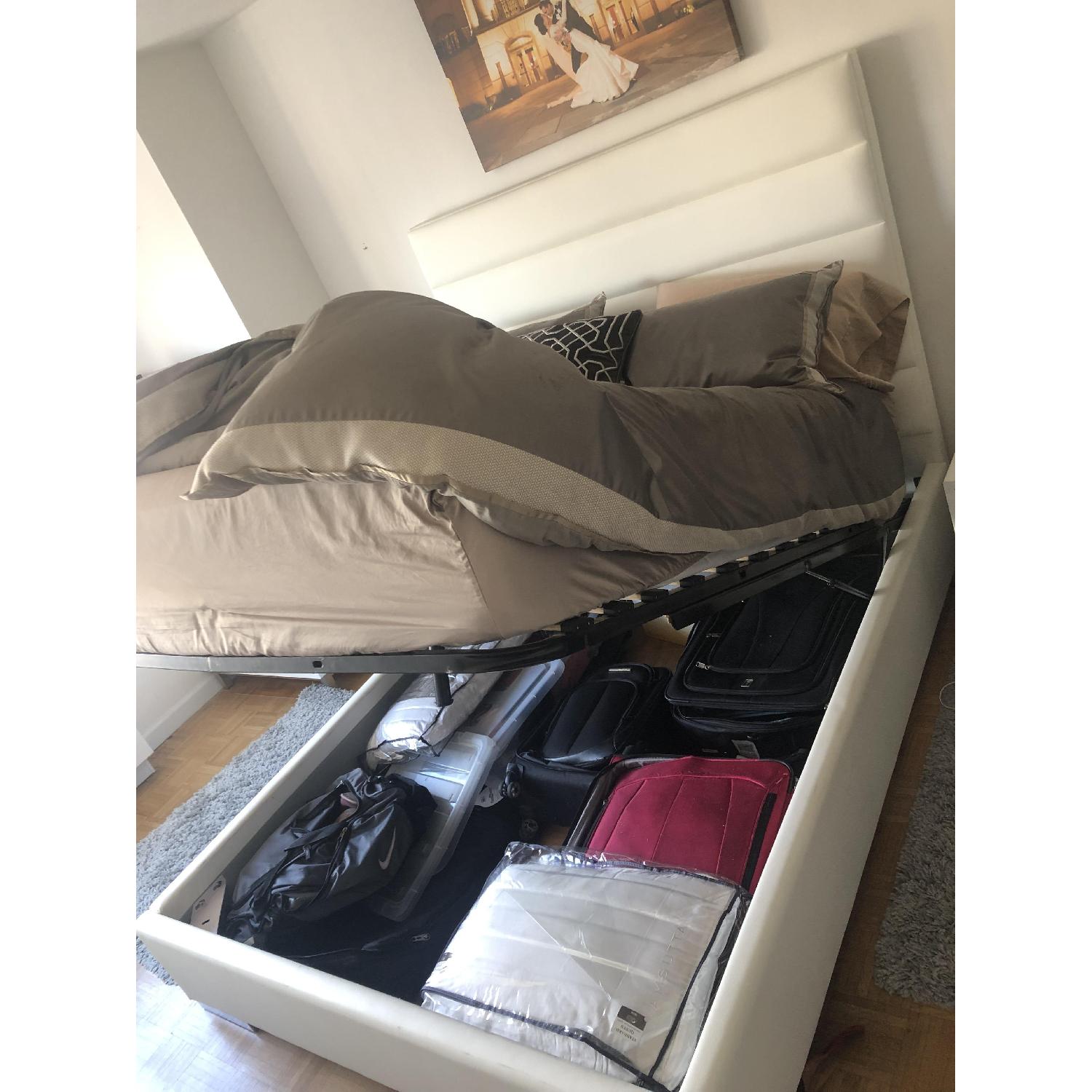 Modani Tempo Queen Storage Bed - image-7