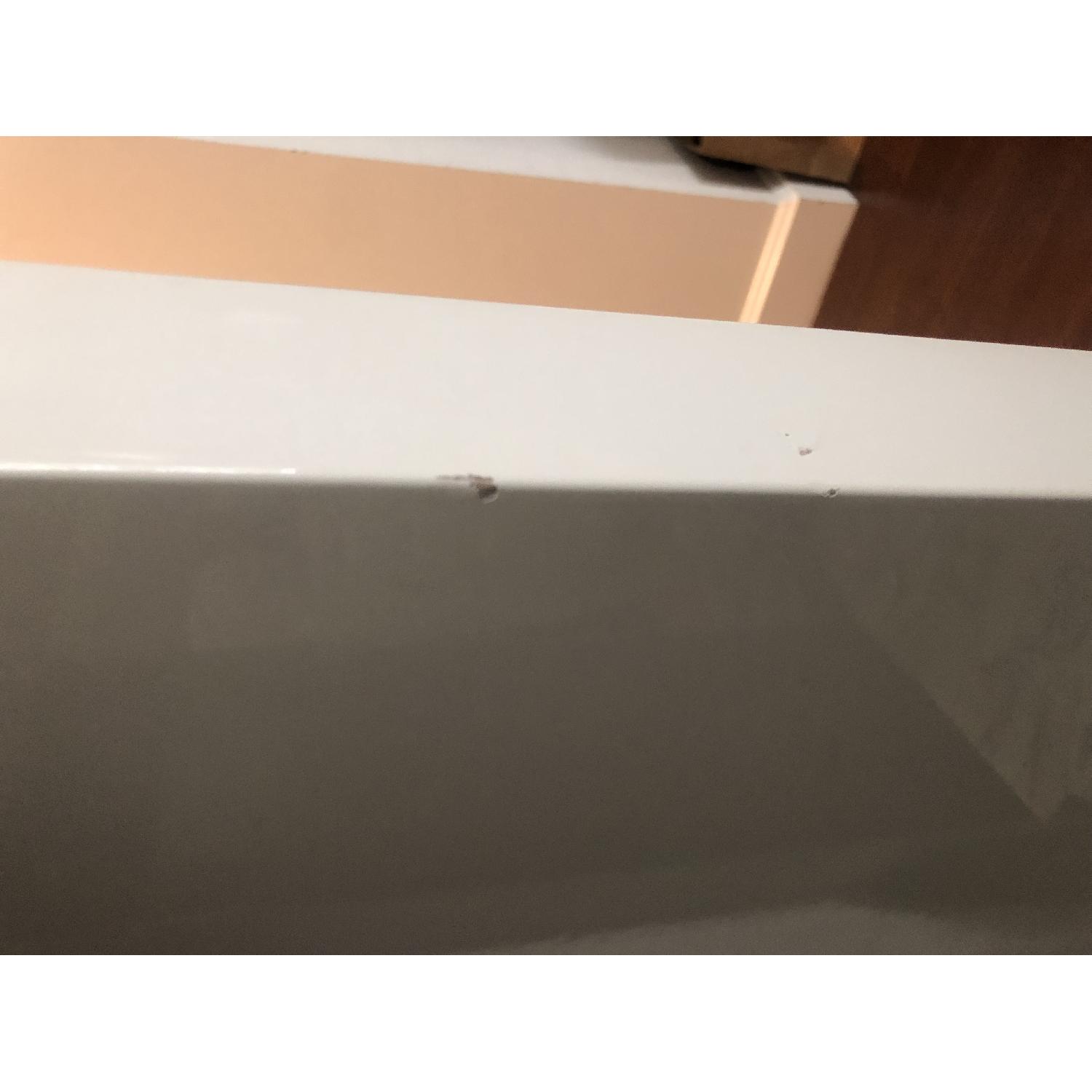 White Lacquer Console Table - image-5