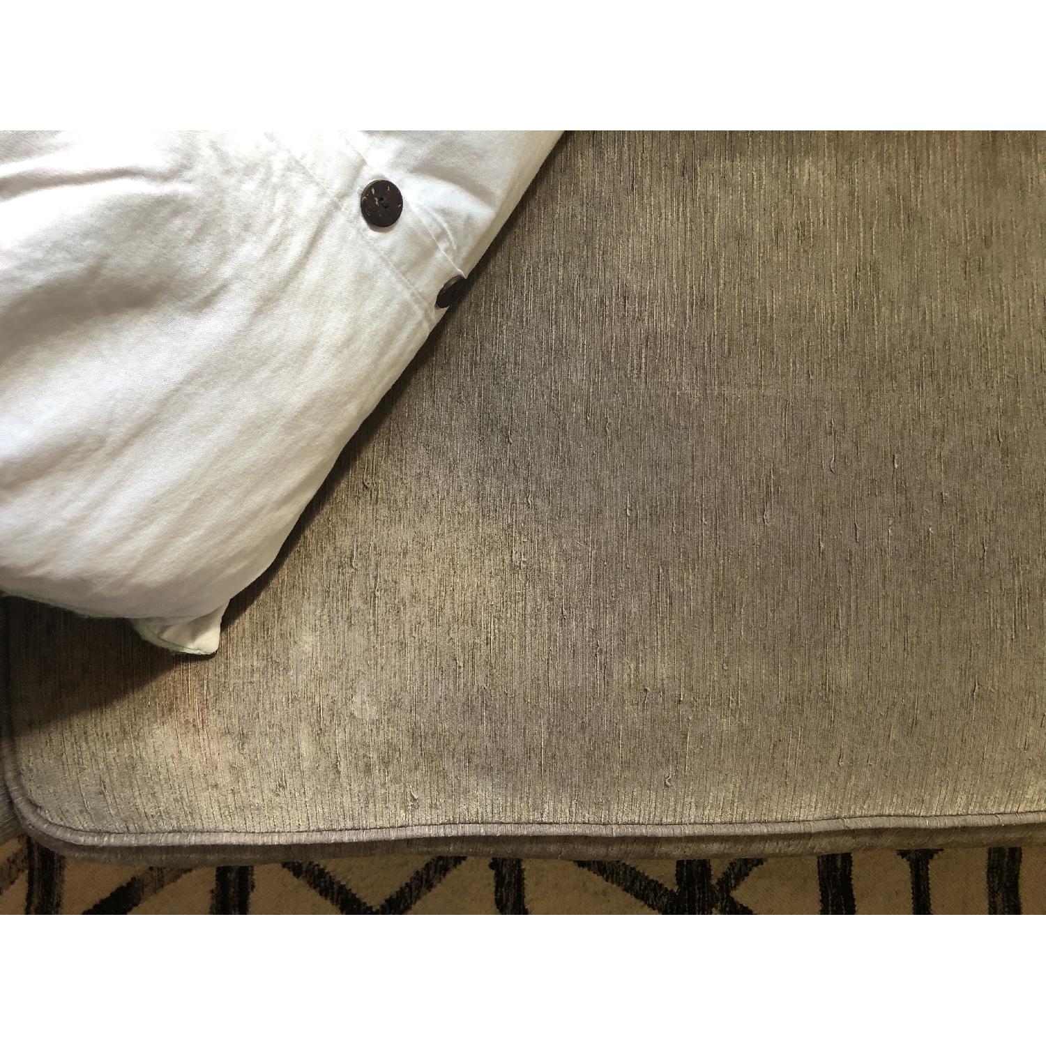 Find Home Furnishings Queen Sleeper Sofa - image-5