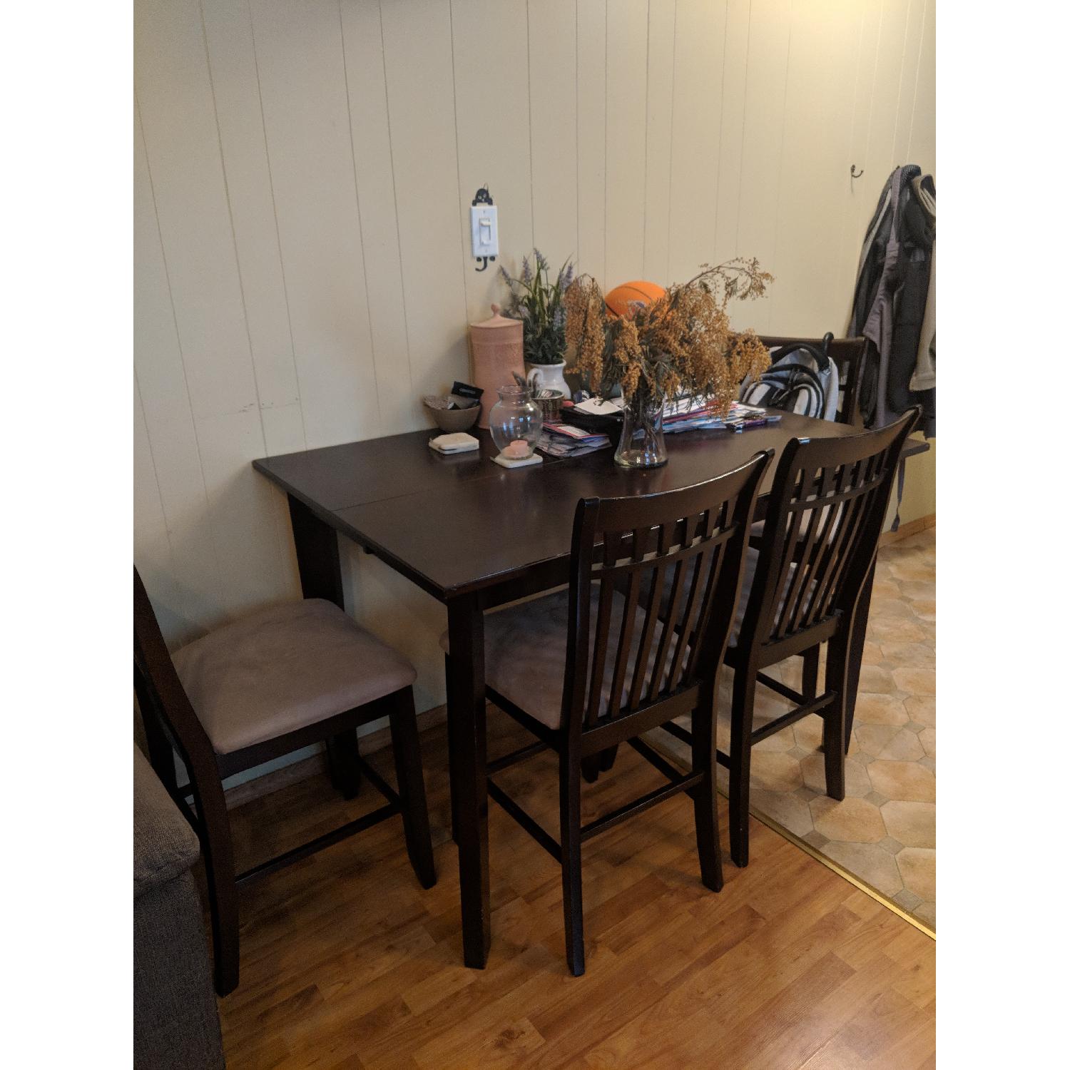Steve Silver Co. Dining Table w/ 4 Upholstered Chairs - image-1