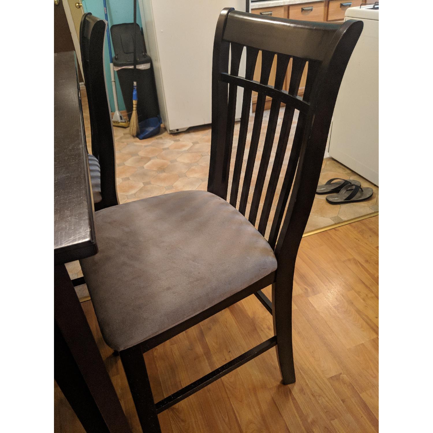 Steve Silver Co. Dining Table w/ 4 Upholstered Chairs - image-3