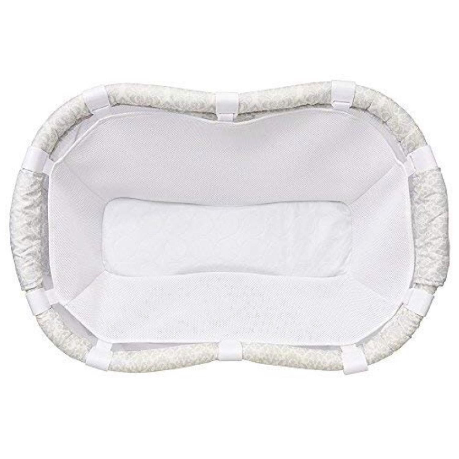 Halo Bassinest Swivel Sleeper Premiere Series Bassinet - image-5