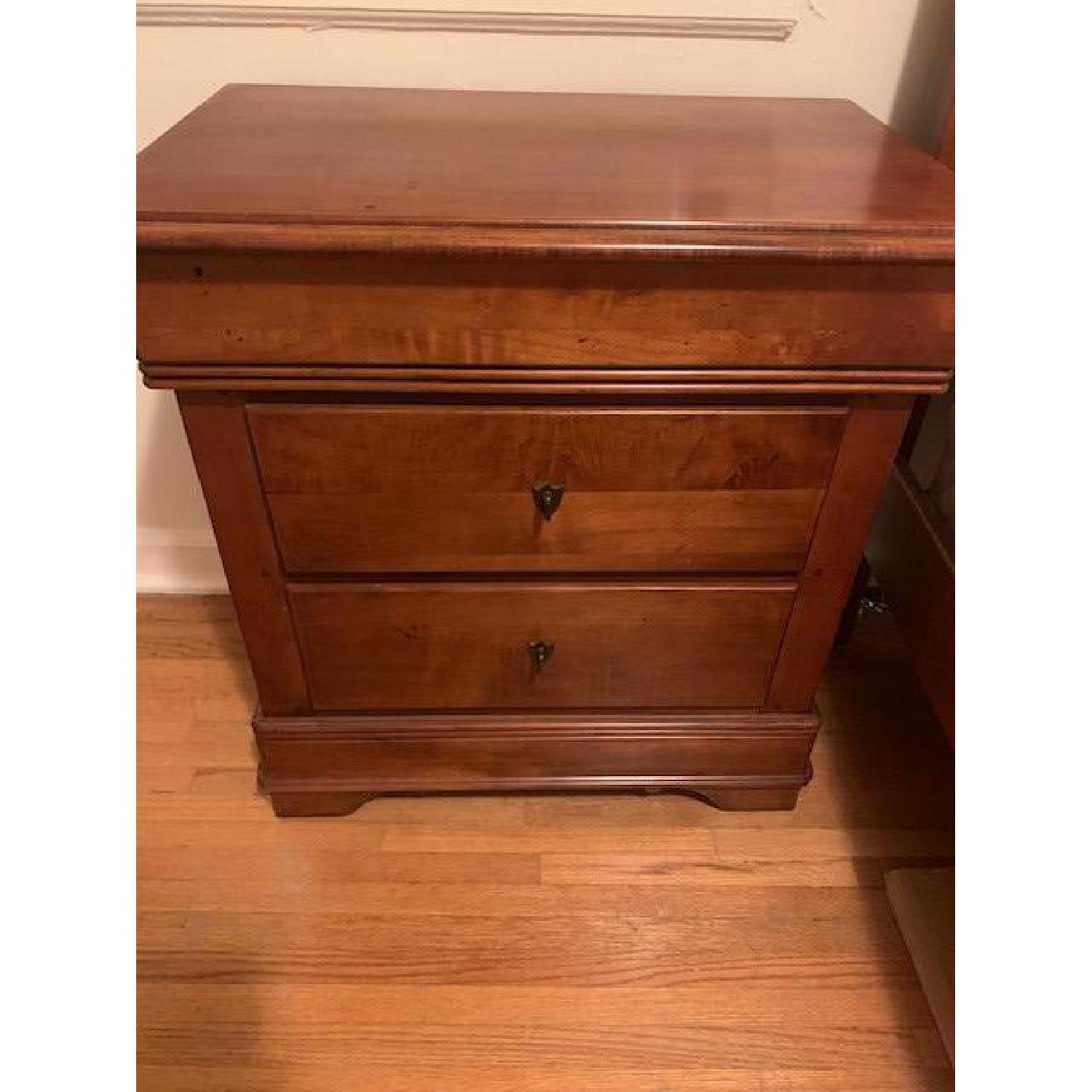 Lexington Furniture Cherry Wood Nightstand AptDeco
