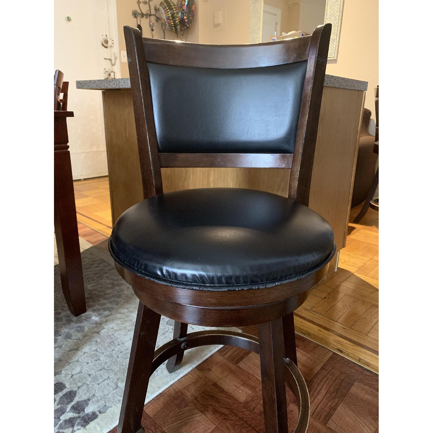 Kitchen Island w/ 2 Chairs - image-7