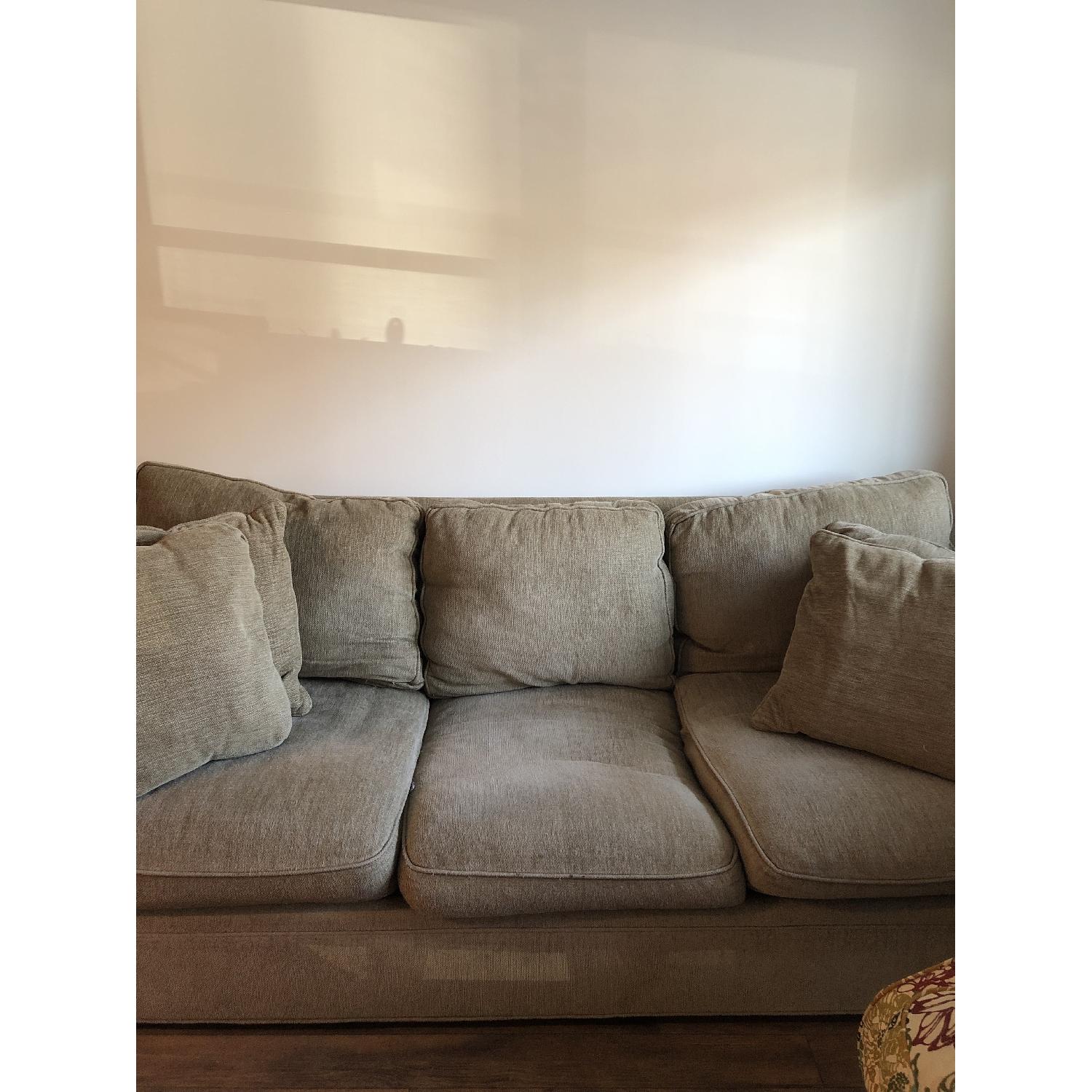 Crate & Barrel Hayward 3Seater Sofa AptDeco