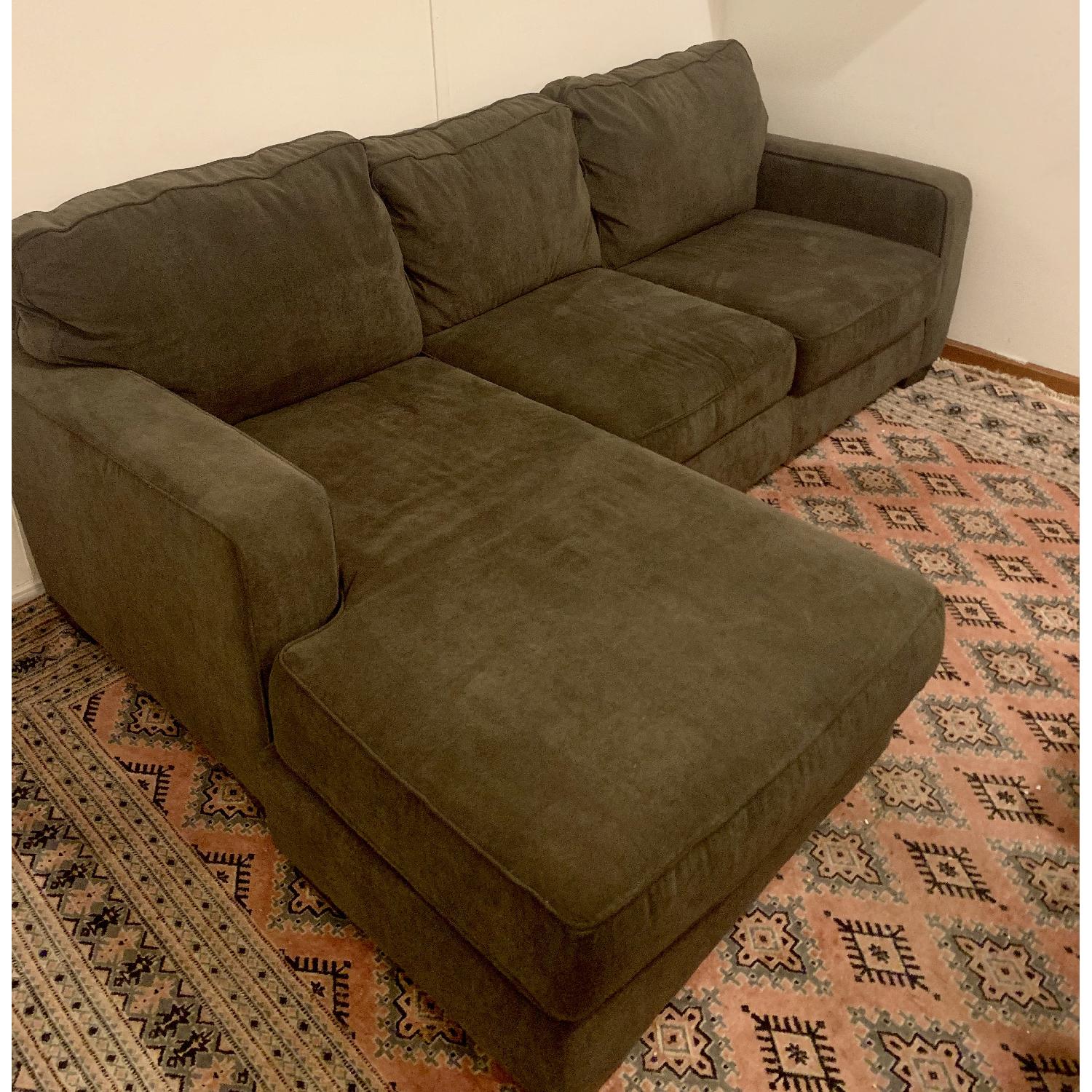 Arachne Reversible Sectional Sofa - image-9