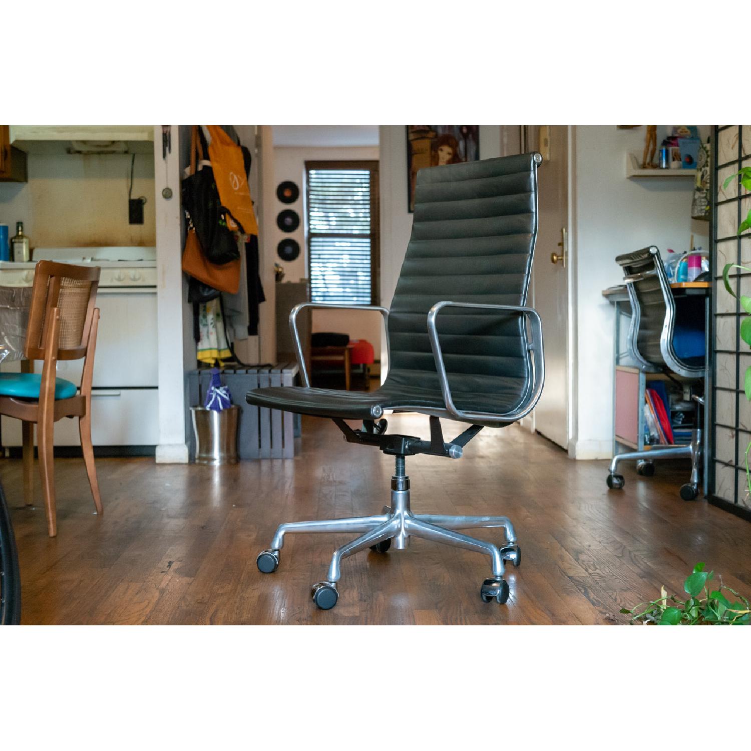 Eames Aluminum Group Executive Chair - image-2