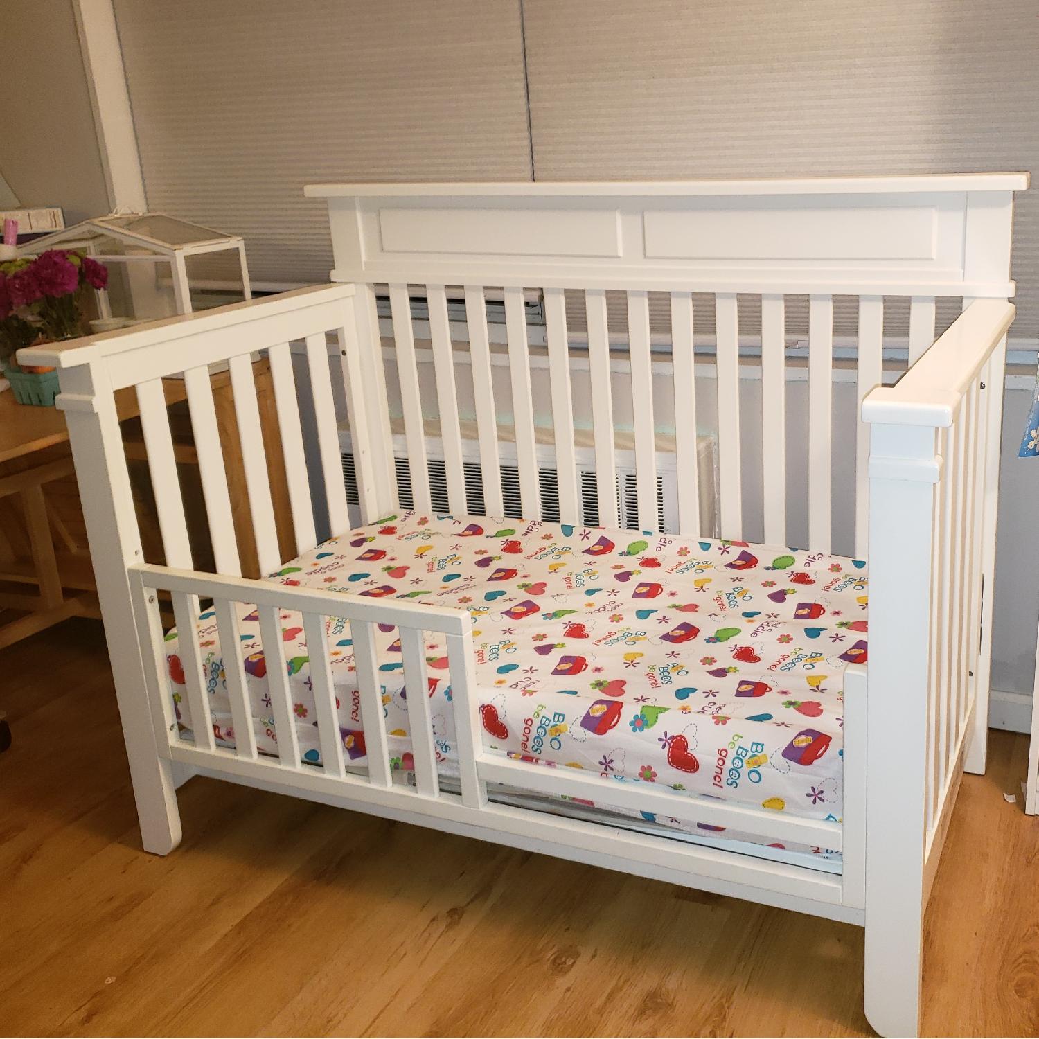 Pali Torino Forever 4in1 Convertible Crib in White AptDeco