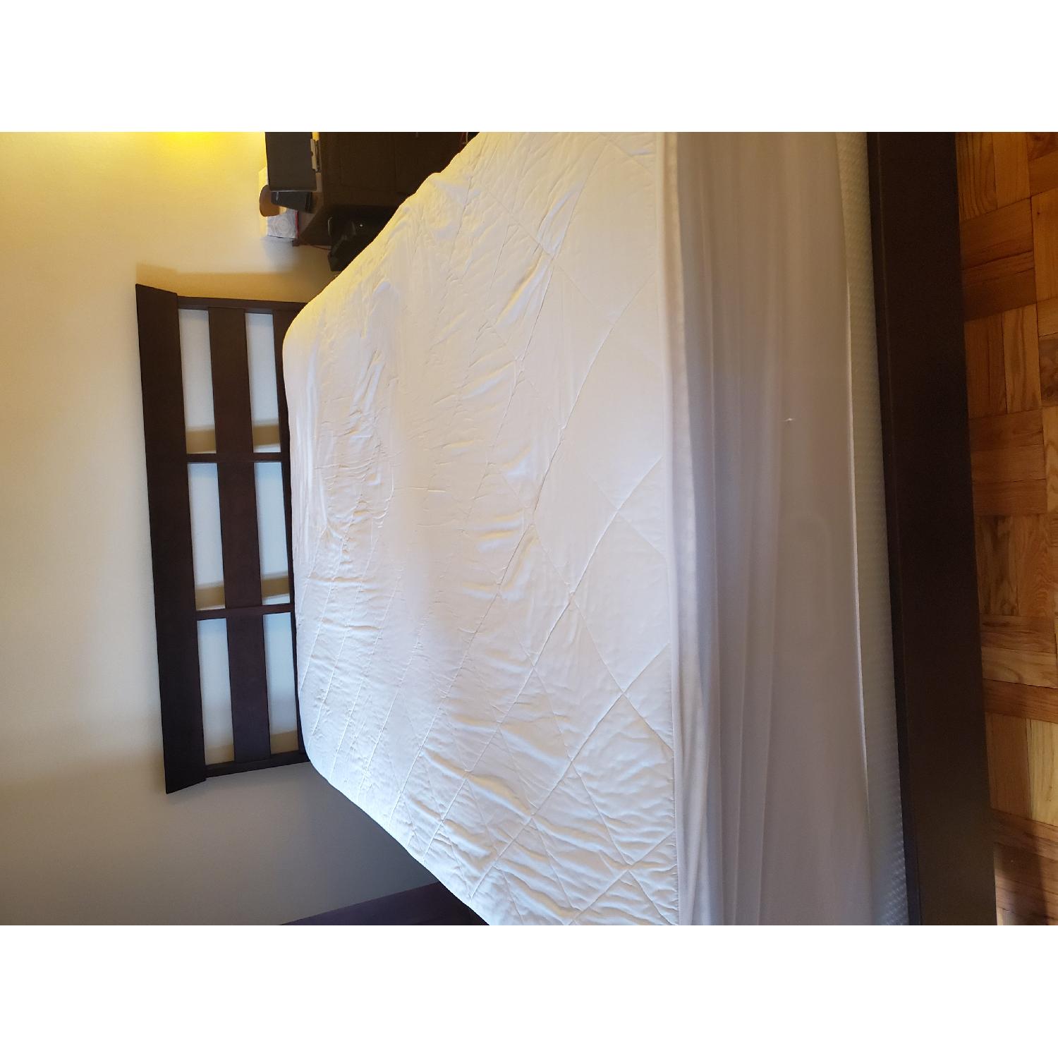 Ethan Allen Horizon Queen Size Lotus Bed - image-1