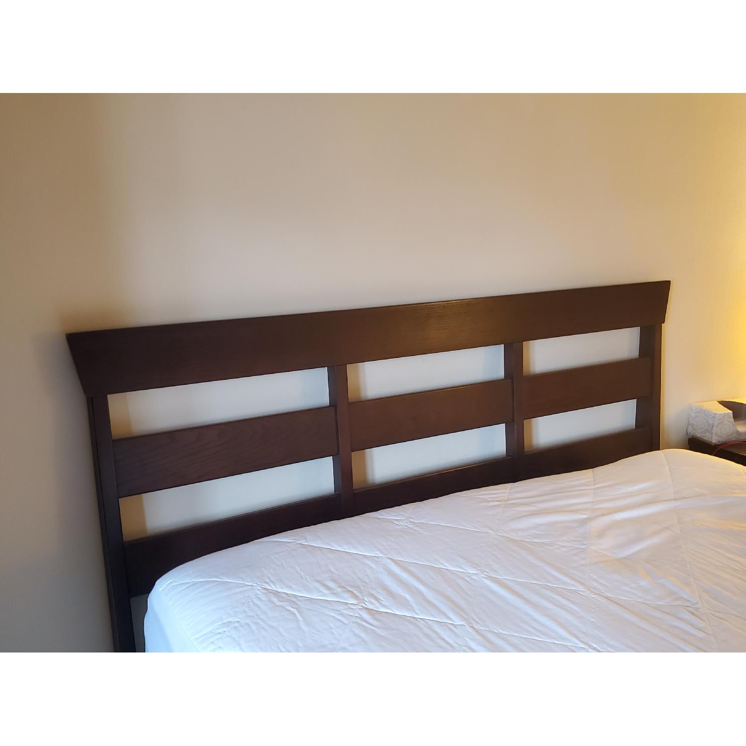 Ethan Allen Horizon Queen Size Lotus Bed - image-2