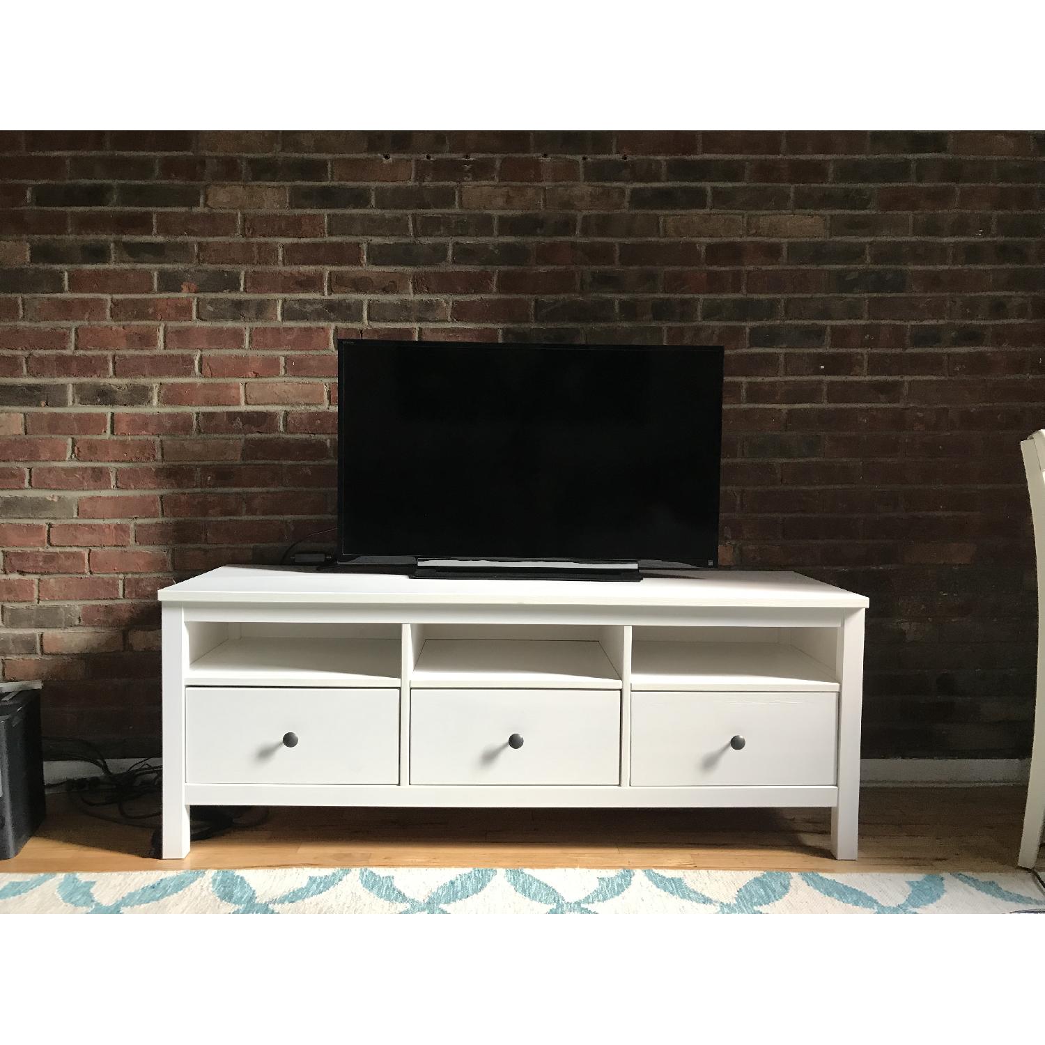 Ikea Hemnes TV/Media Console AptDeco