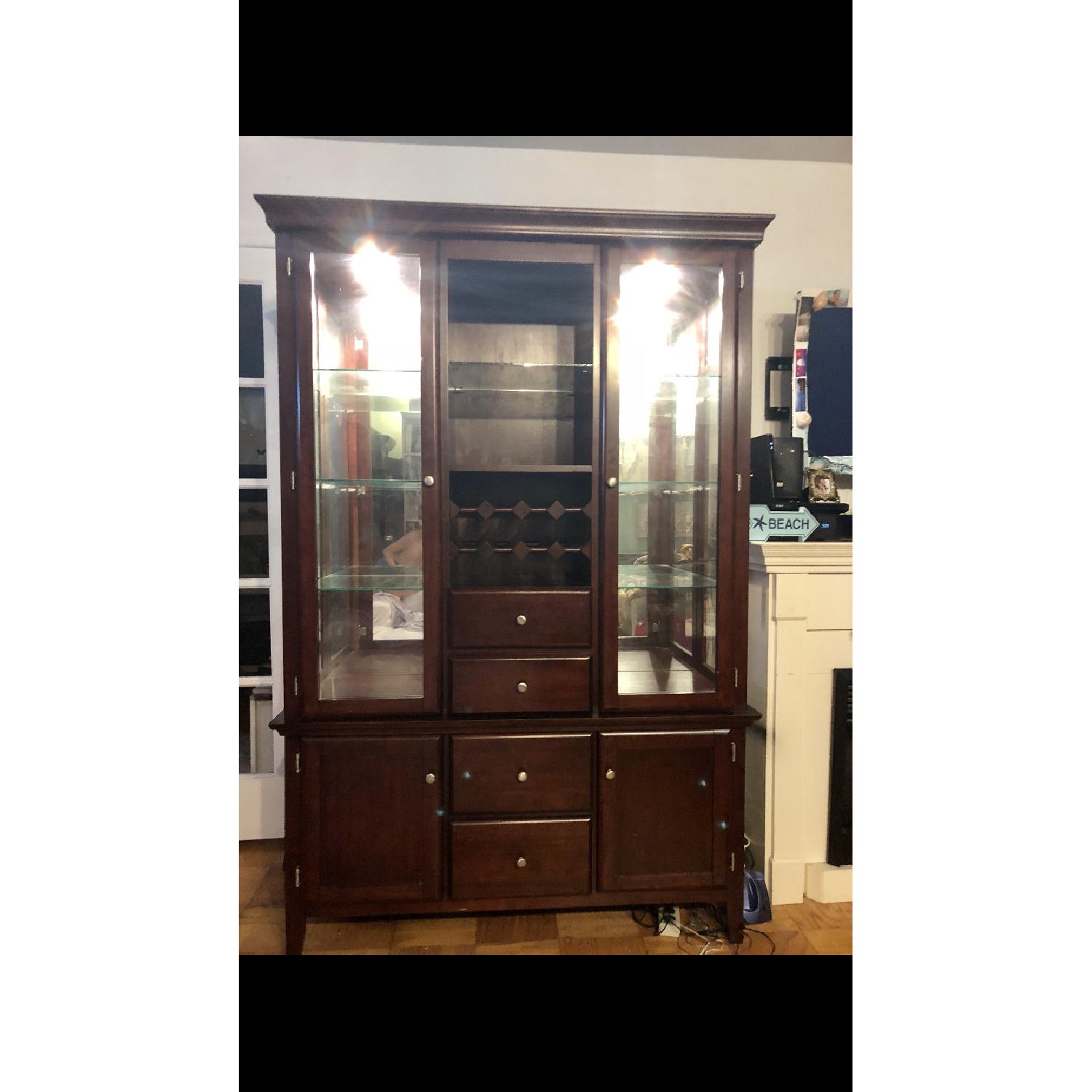 Raymour & Flanigan Cherry Wood China AptDeco