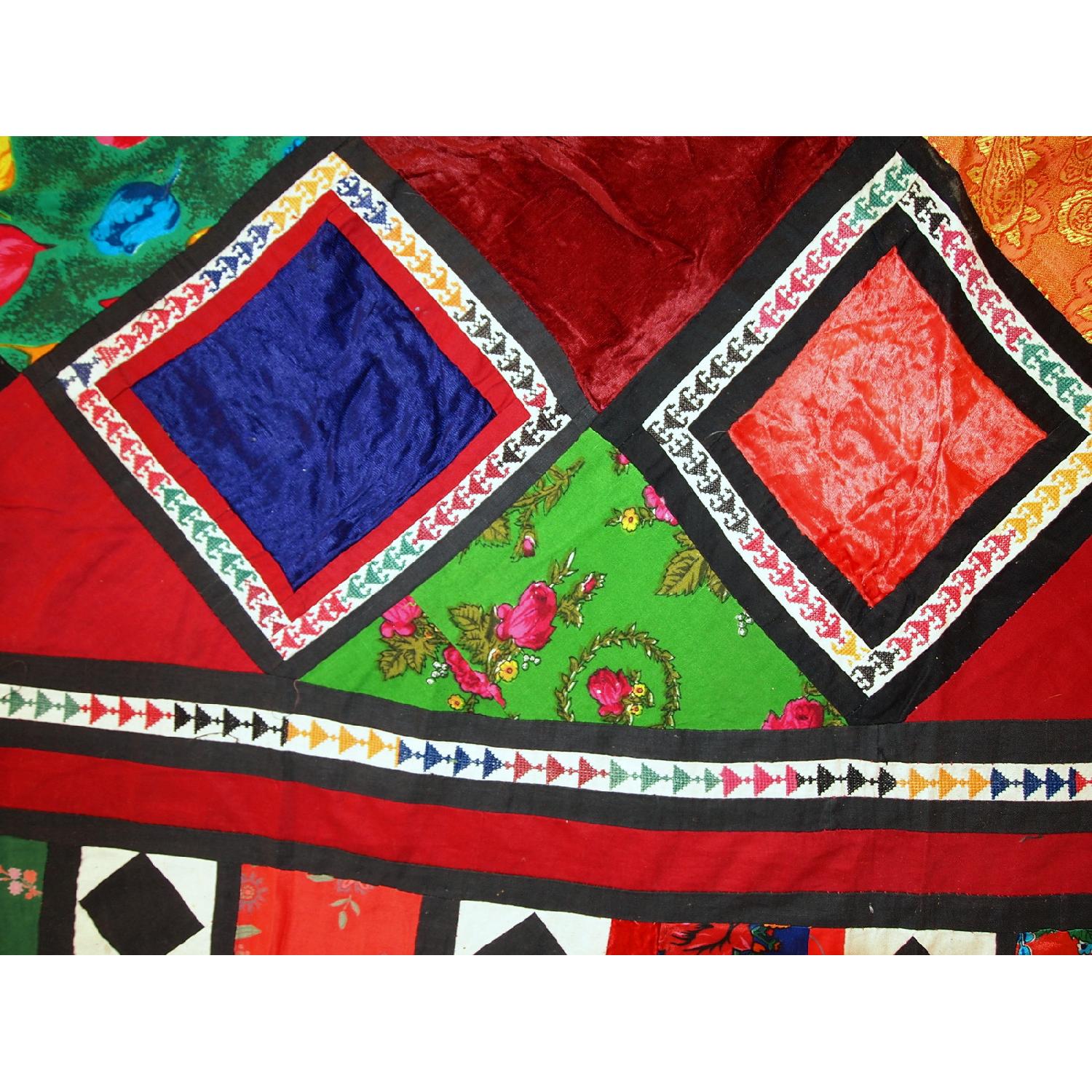 Handmade Vintage Uzbek Suzani Patchwork Rug - image-8