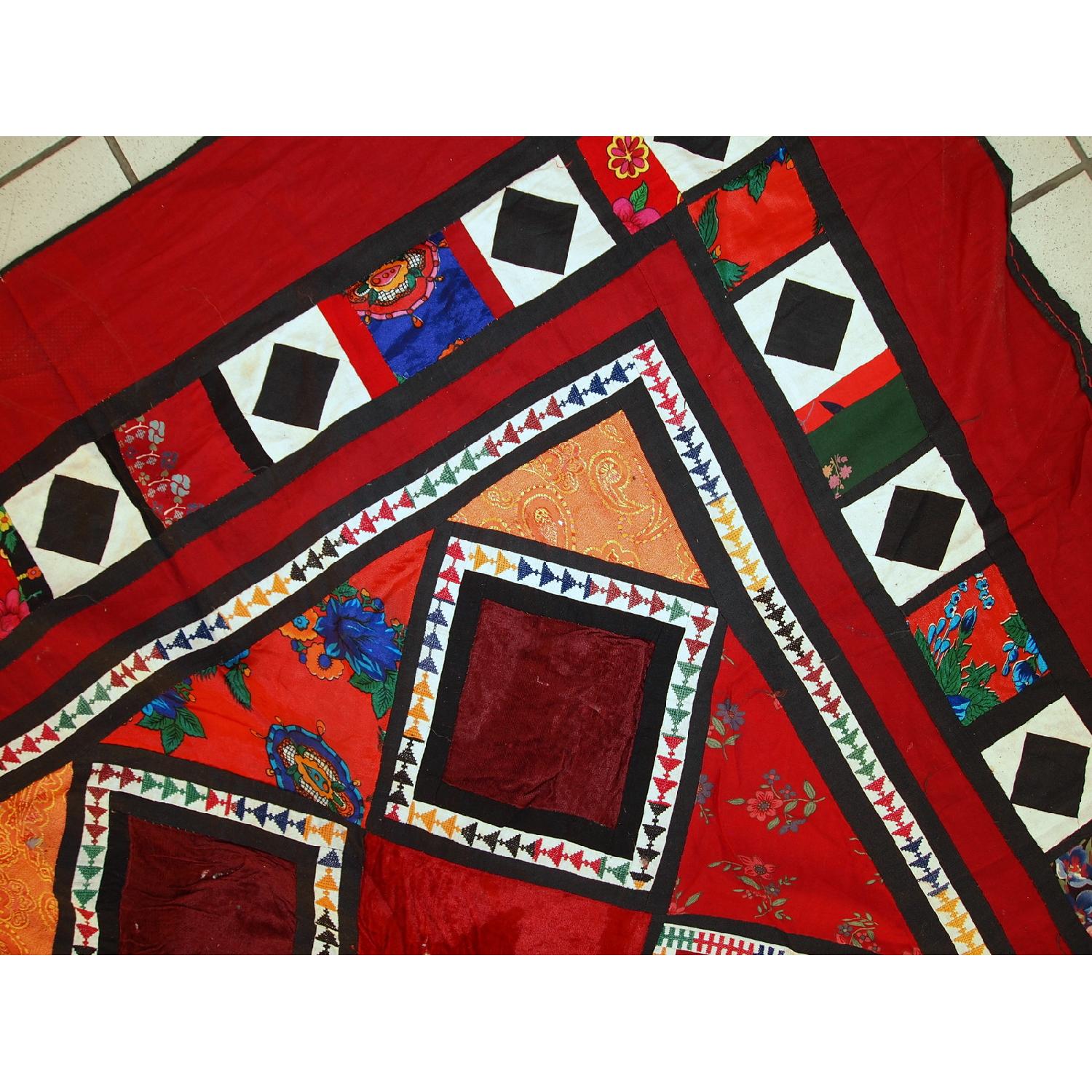 Handmade Vintage Uzbek Suzani Patchwork Rug - image-9