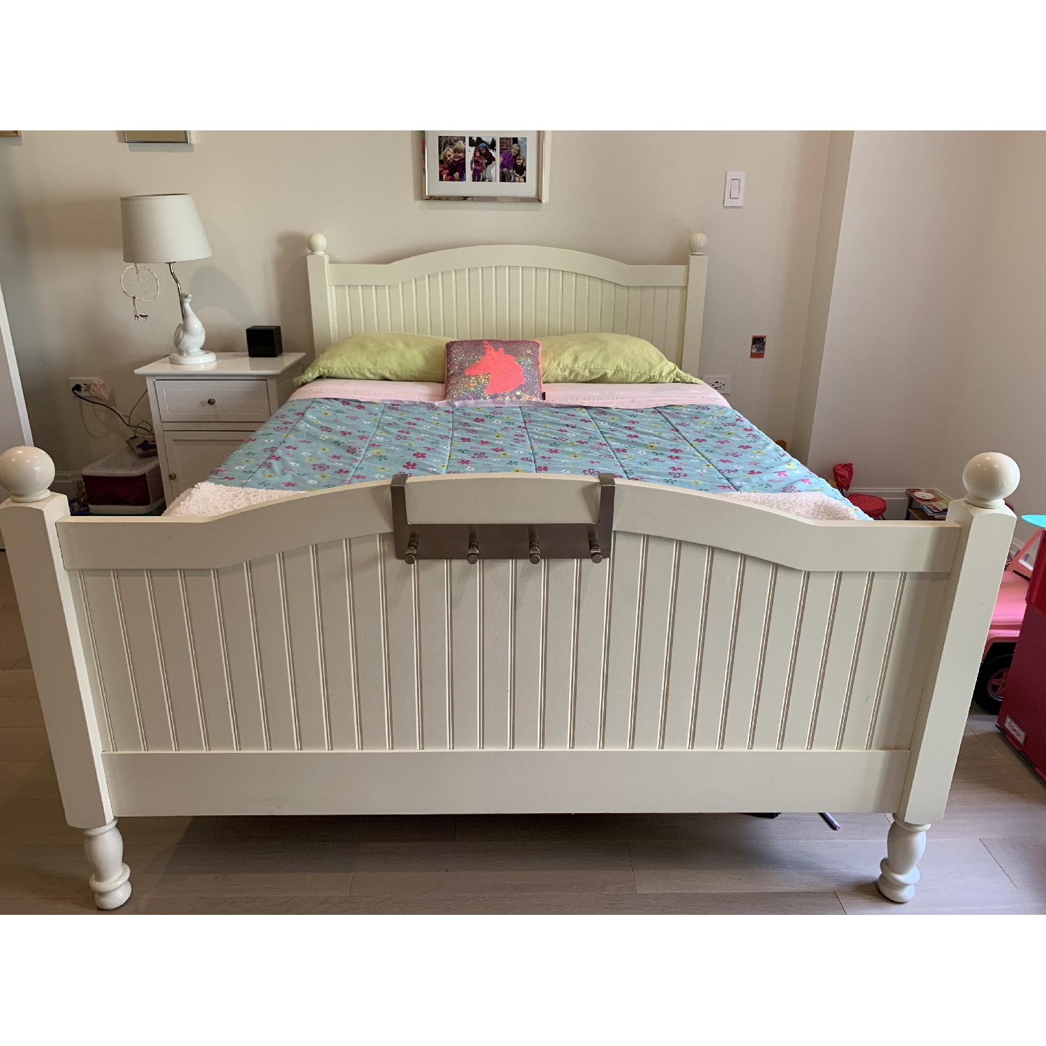 Pottery Barn White Solid Wood Childrens Bed - image-2