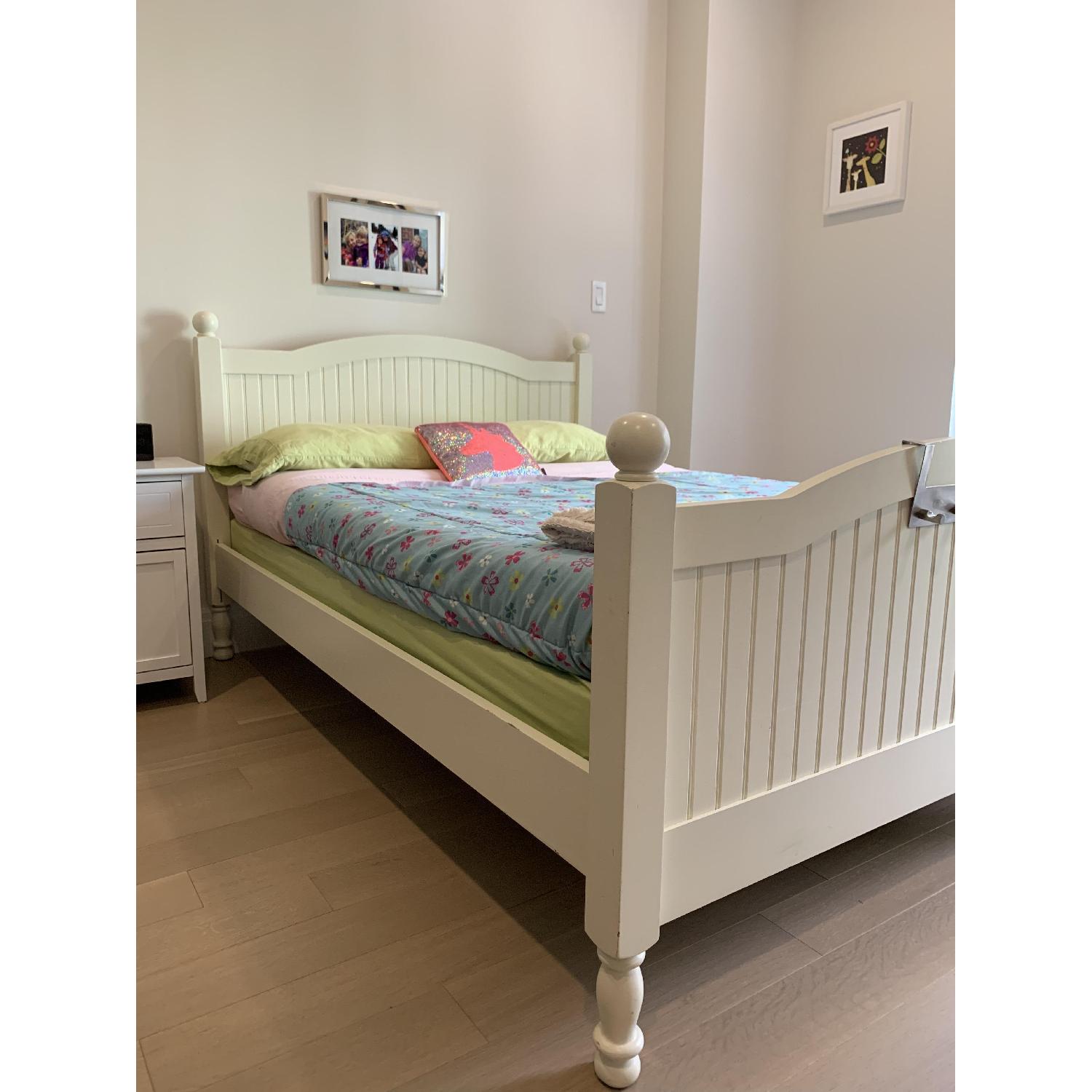 Pottery Barn White Solid Wood Childrens Bed - image-4