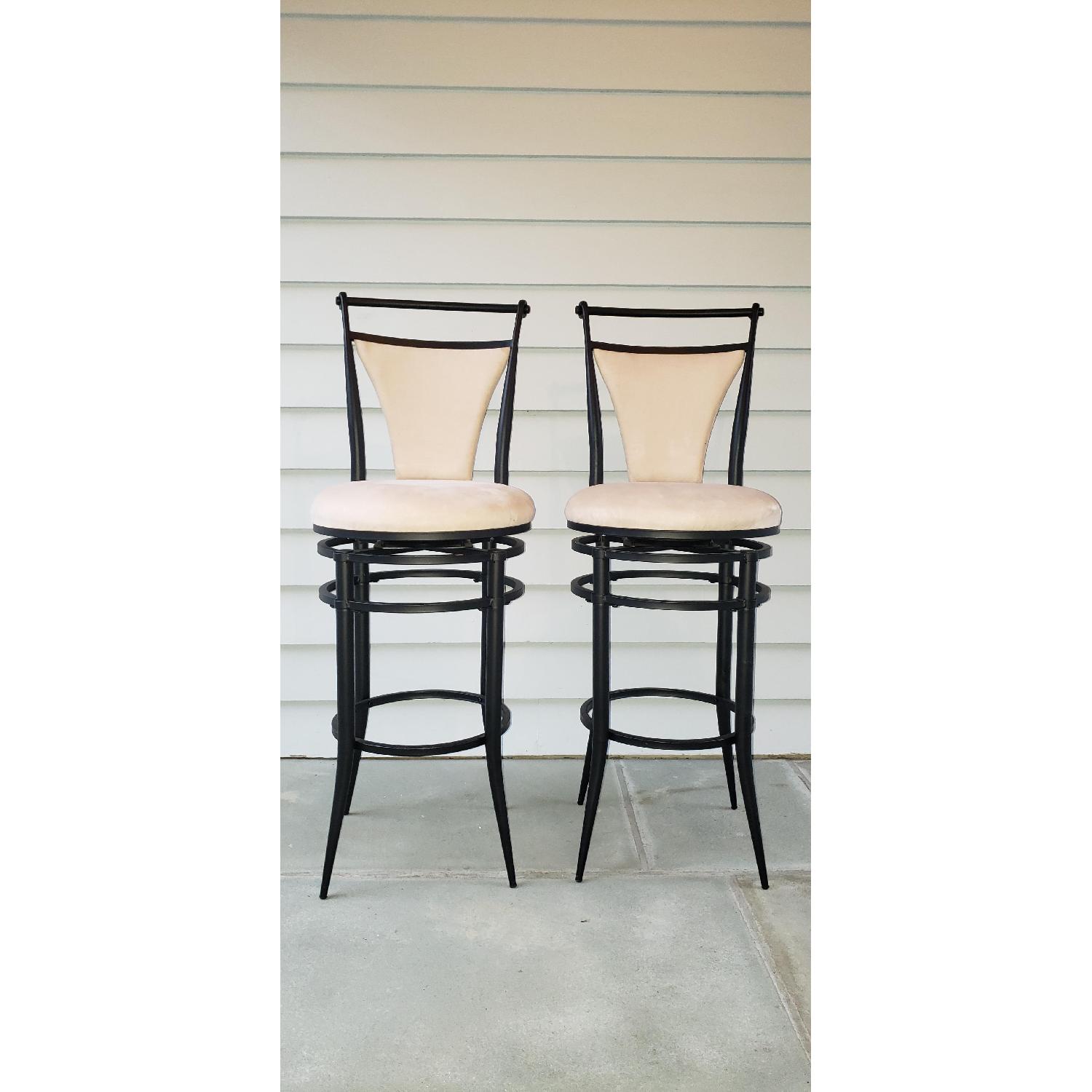 Hillsdale Cierra Swivel Bar Stools - image-1