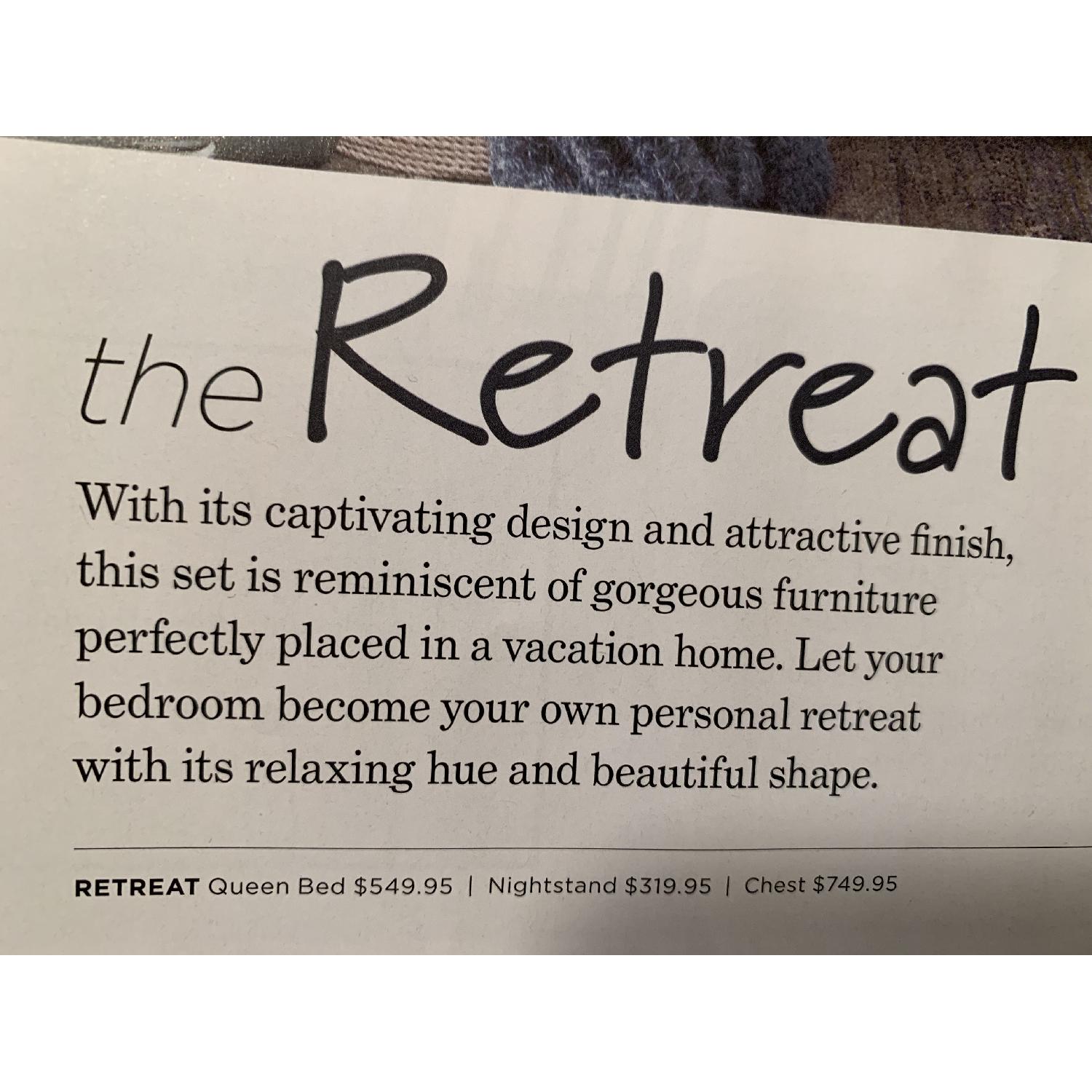 Raymour & Flanigan Retreat Queen Panel Bed - image-5