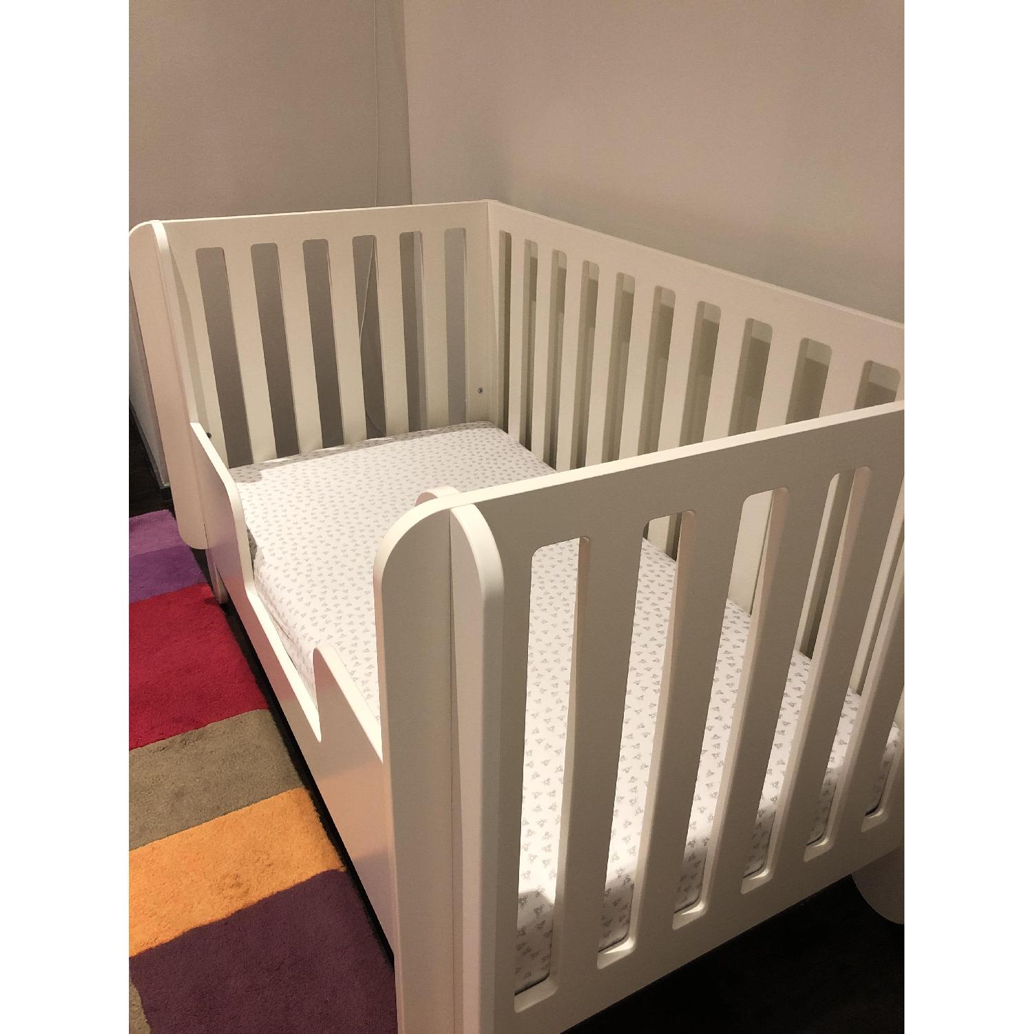 Oeuf Elephant Crib w/ Toddler Conversion Kit in White Colo - image-4