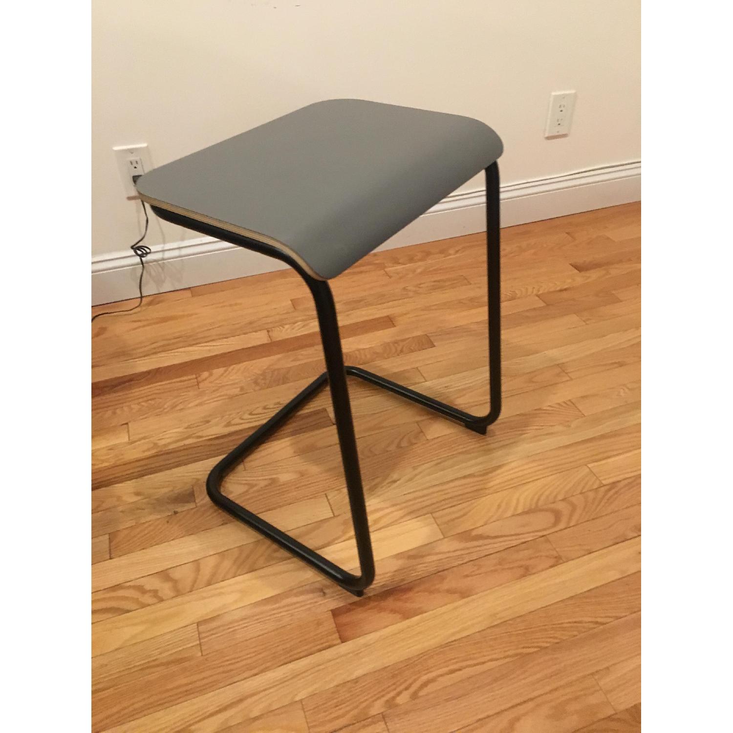 Knoll Toboggan Pull Up Table - image-2