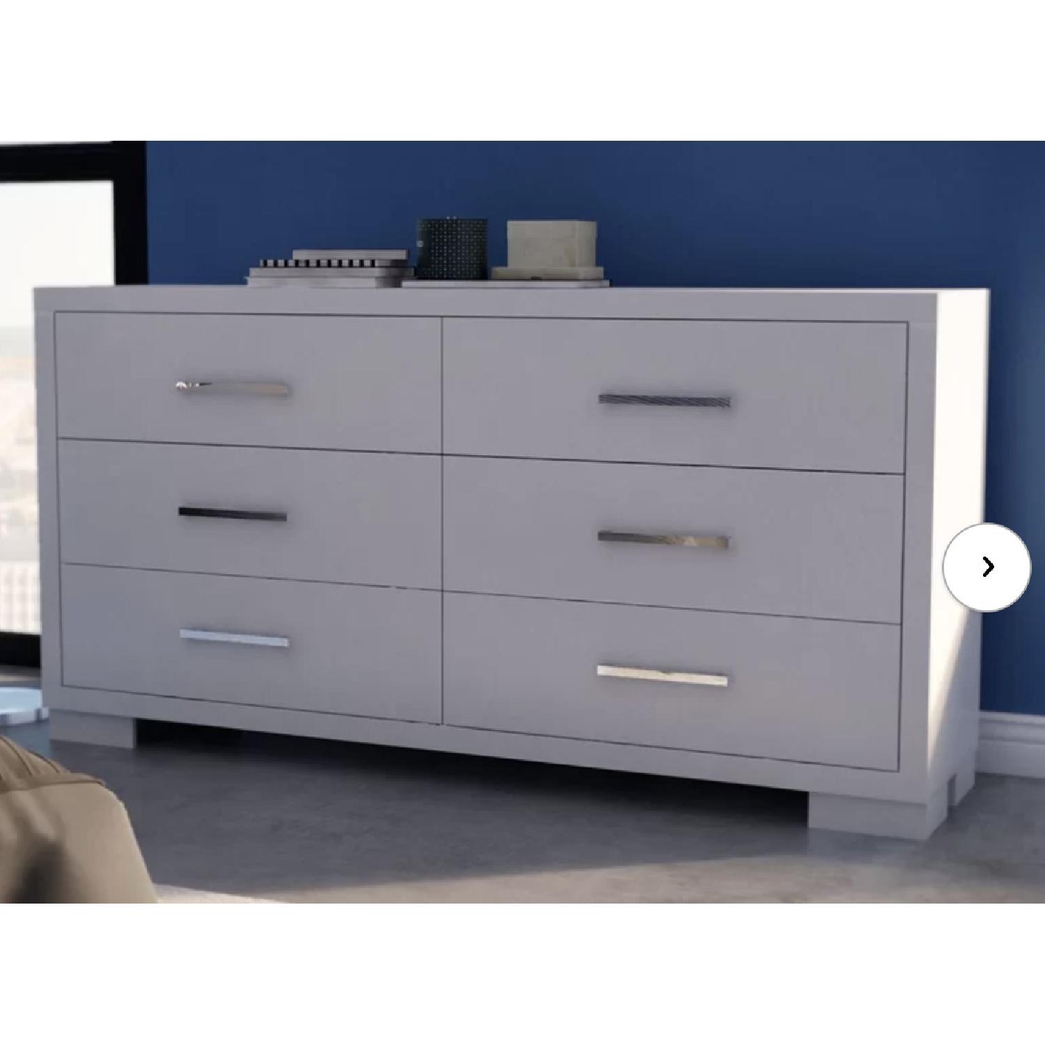 Wade Logan 6 Drawer Double Dresser - image-2