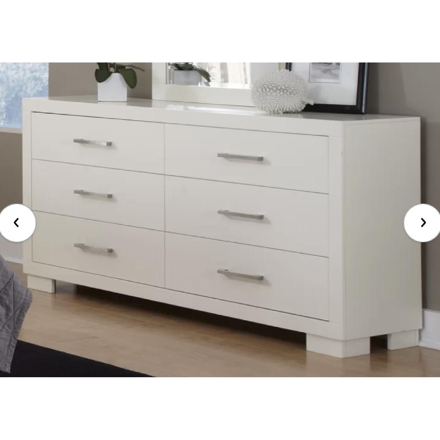 Wade Logan 6 Drawer Double Dresser - image-3