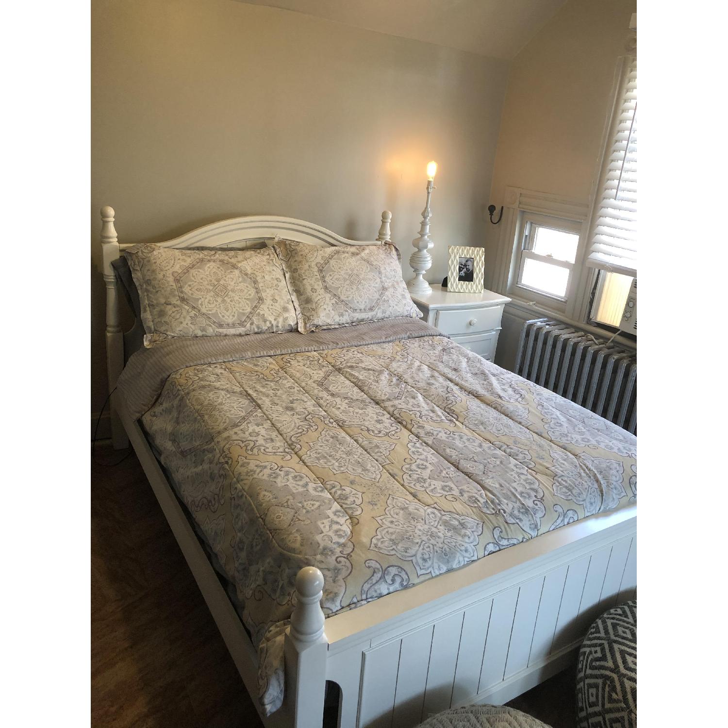 Raymour & Flanigan Rustic Double Bed - image-2