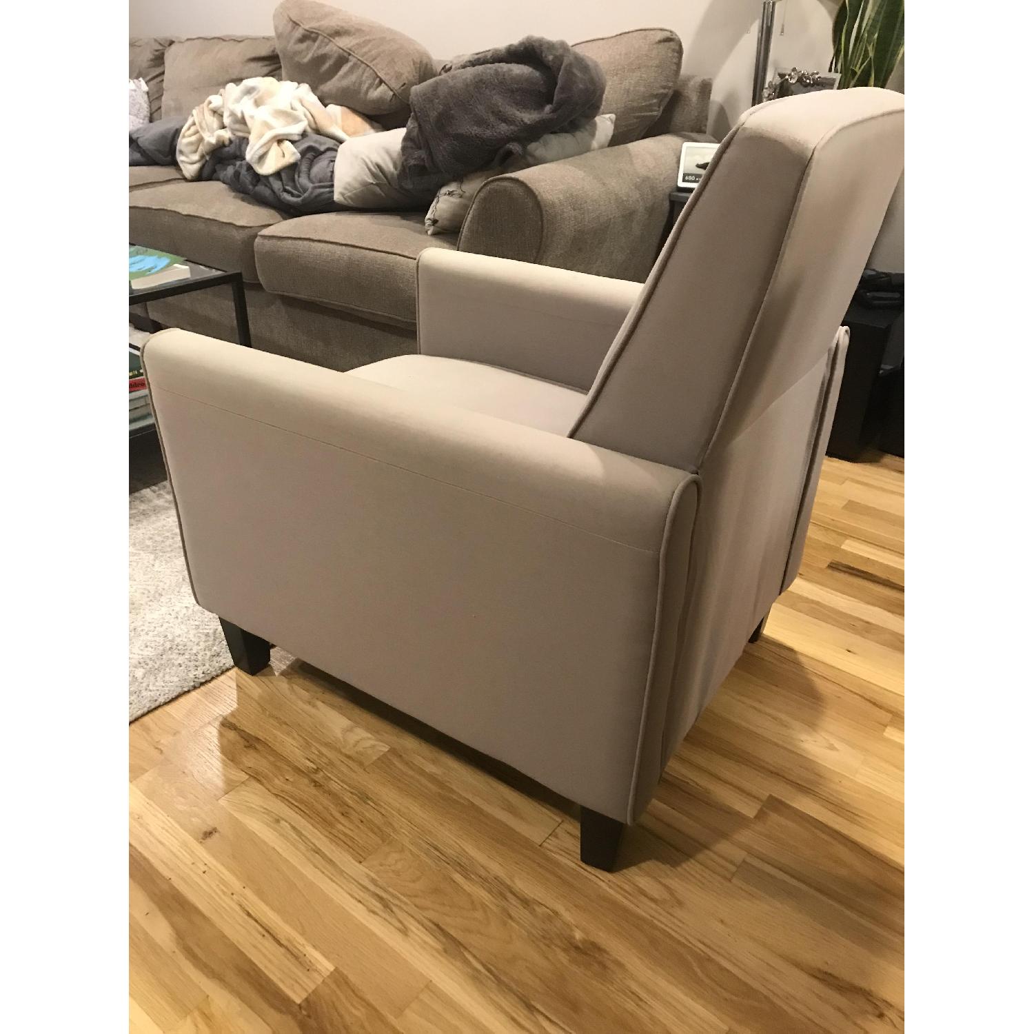 Darvis Pushback Recliner - image-3